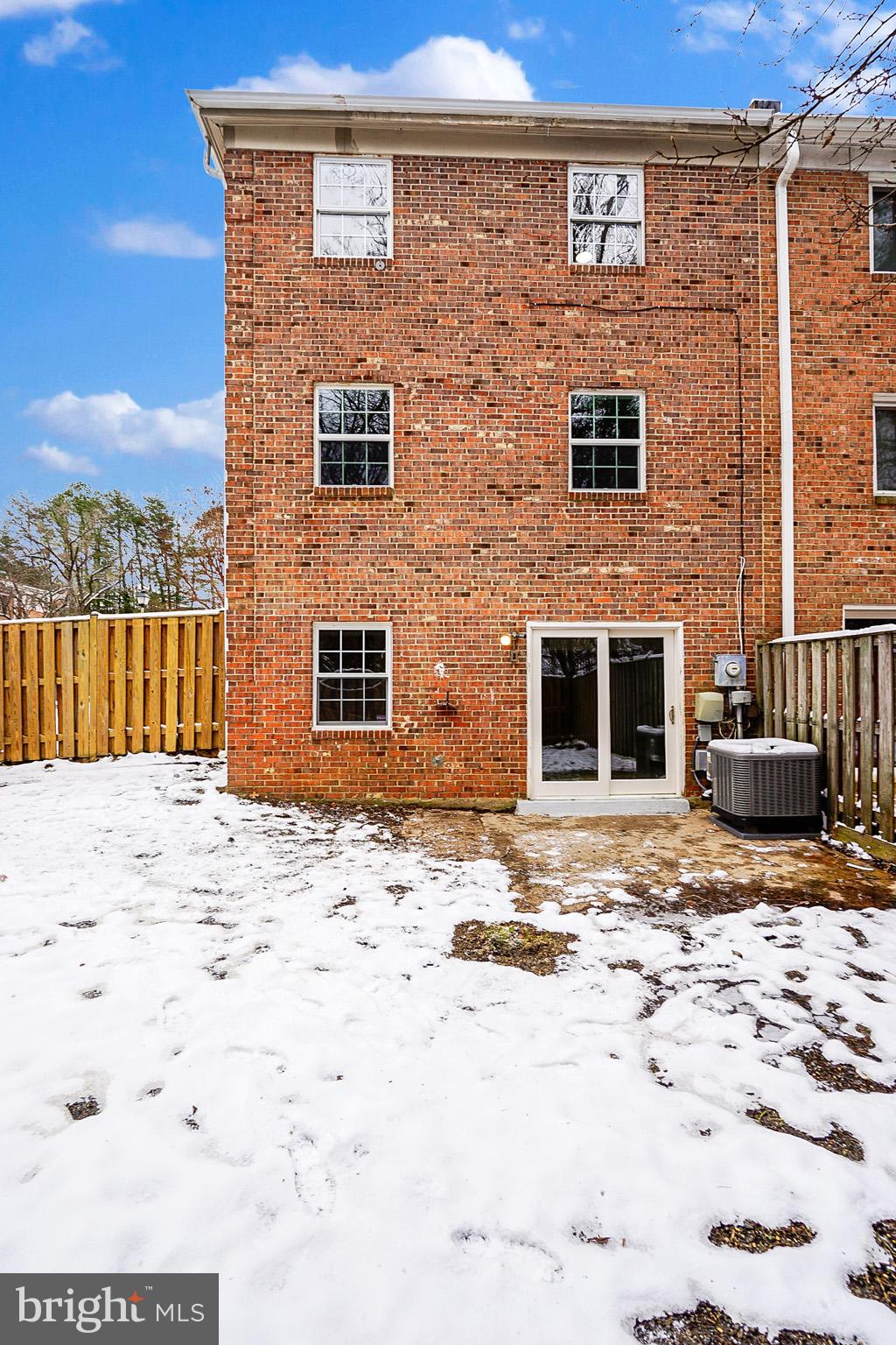 SOUTHGATE WOODS TOWNHOUSES - Residential