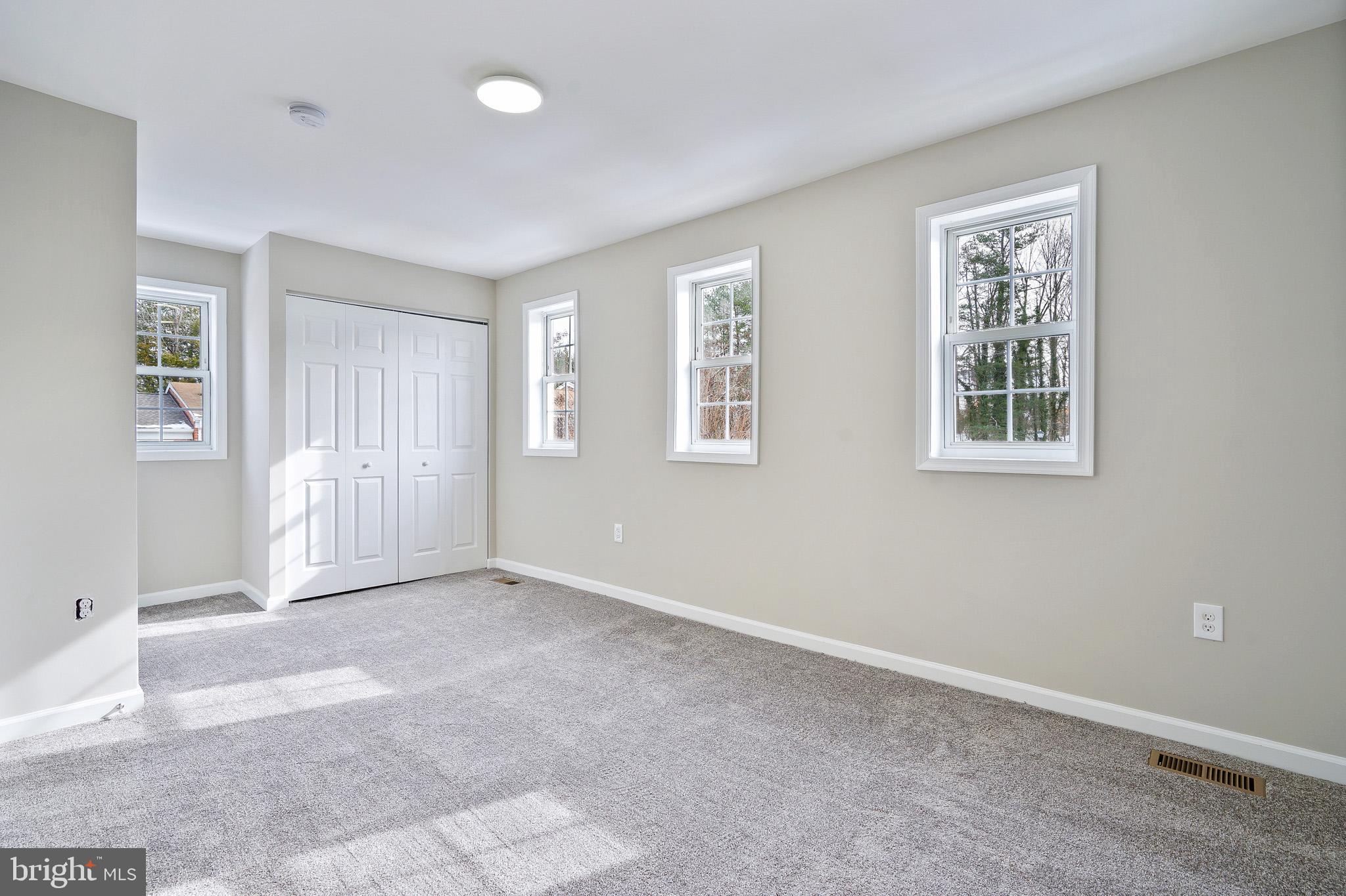 SOUTHGATE WOODS TOWNHOUSES - Residential