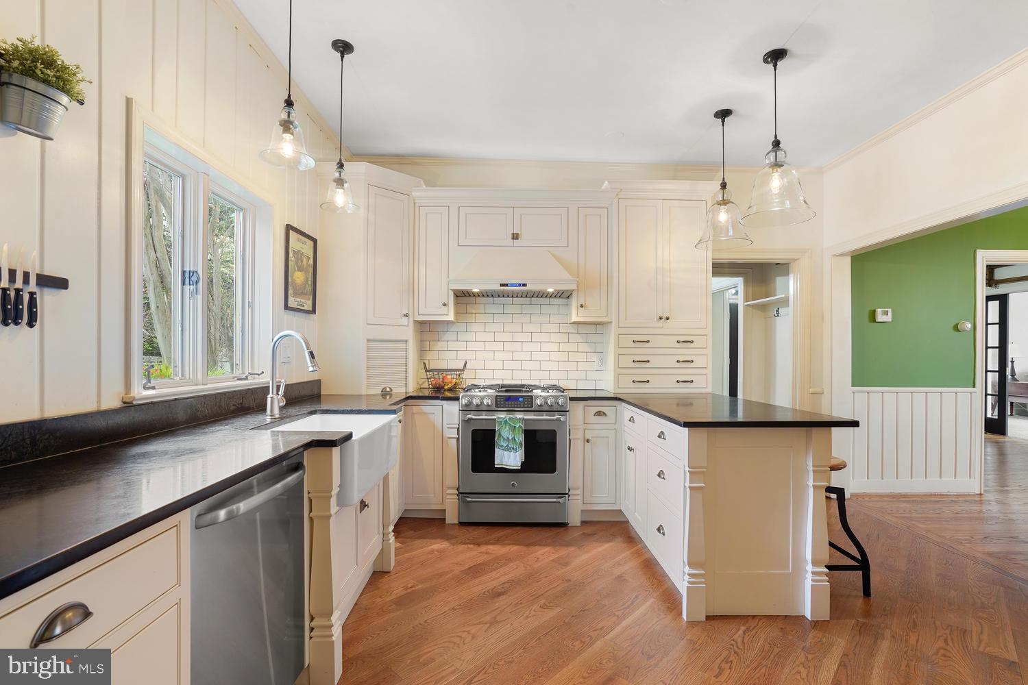 OLNEY SQUARE - Residential