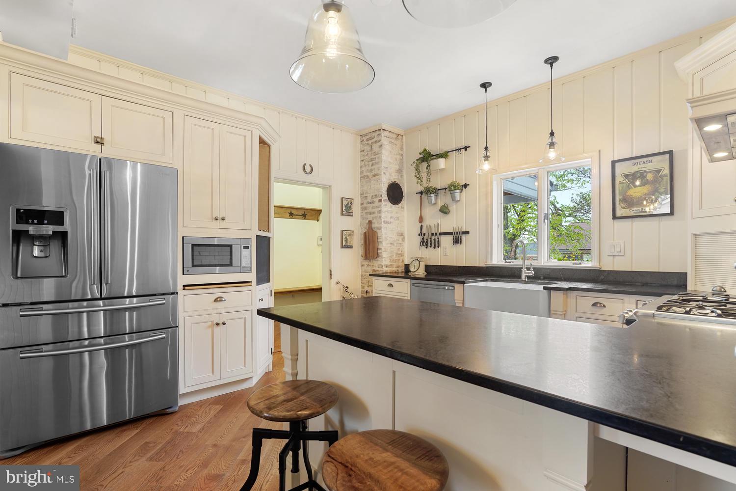 OLNEY SQUARE - Residential