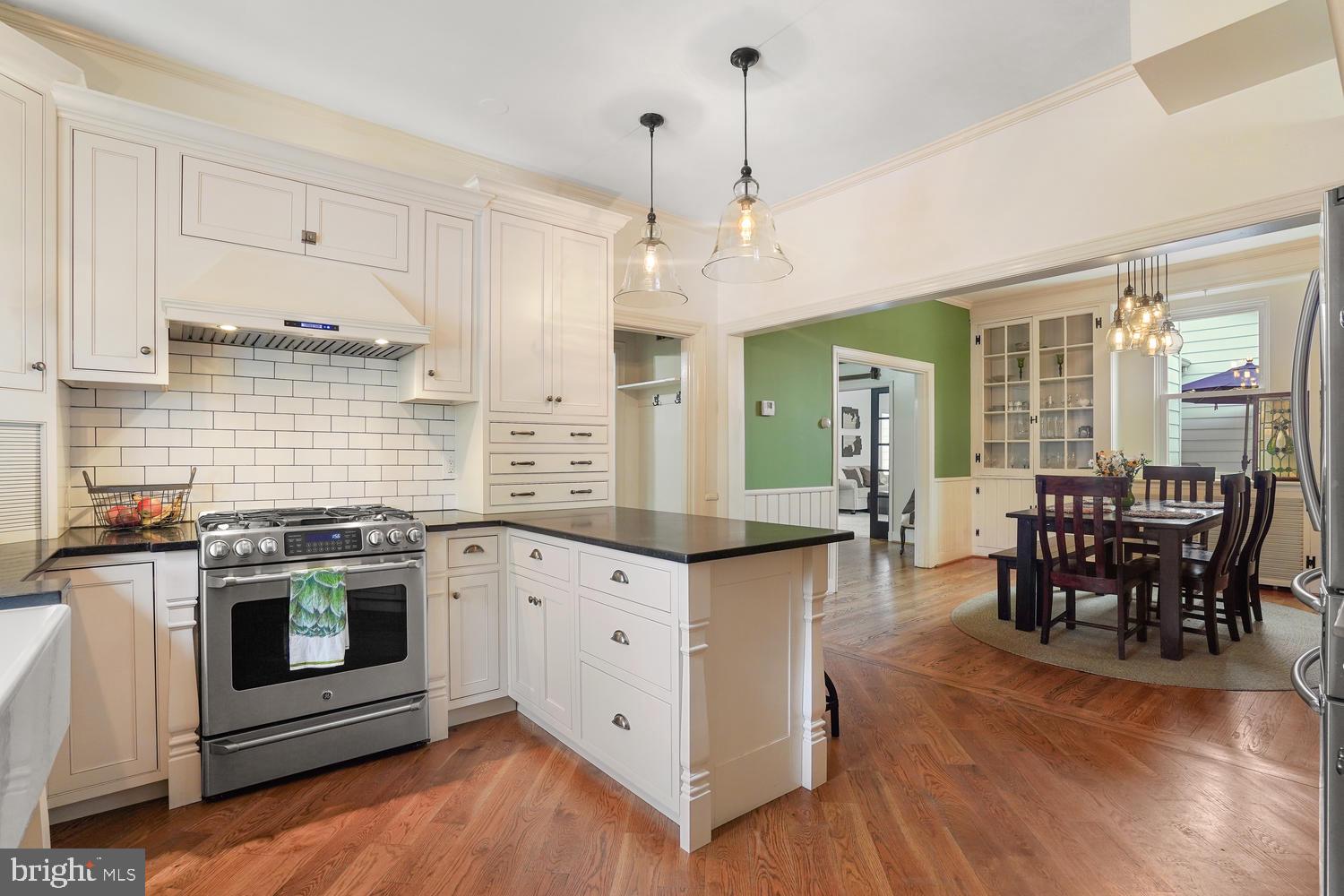 OLNEY SQUARE - Residential