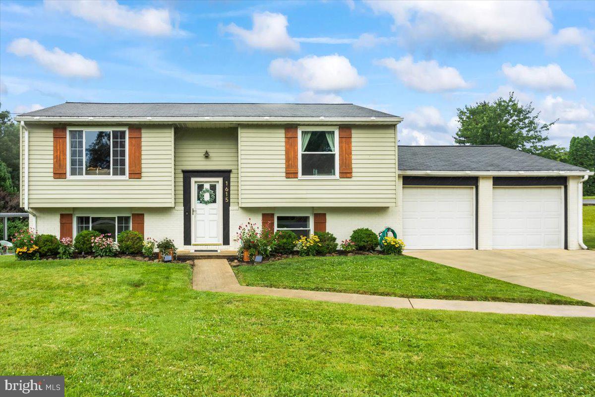 1615 GREENWOOD DRIVE