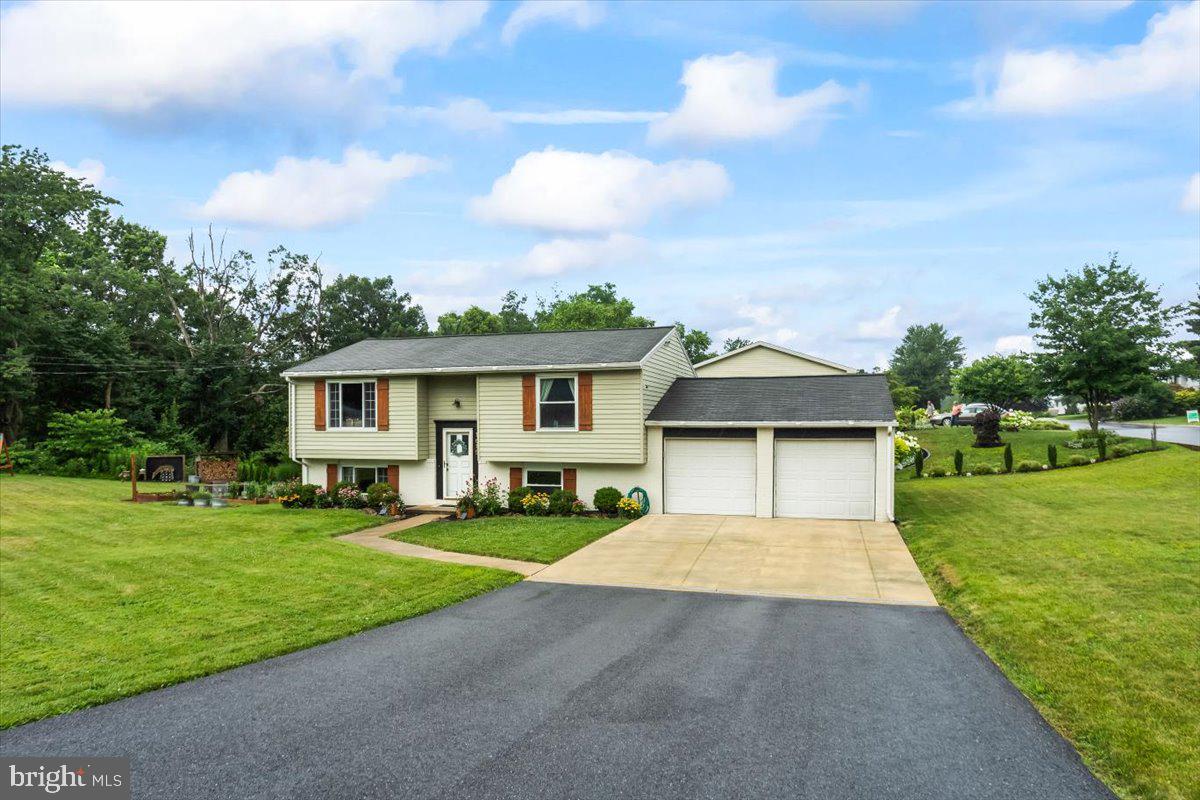 1615 GREENWOOD DRIVE
