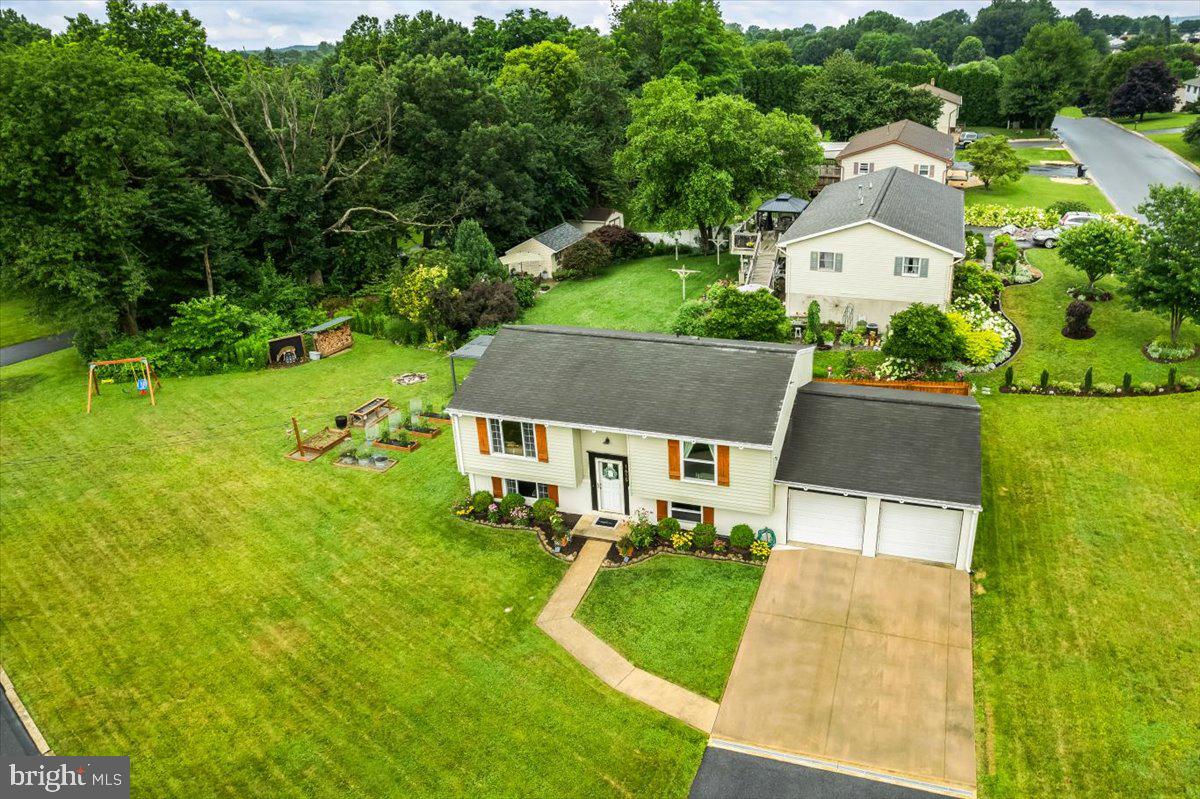 1615 GREENWOOD DRIVE