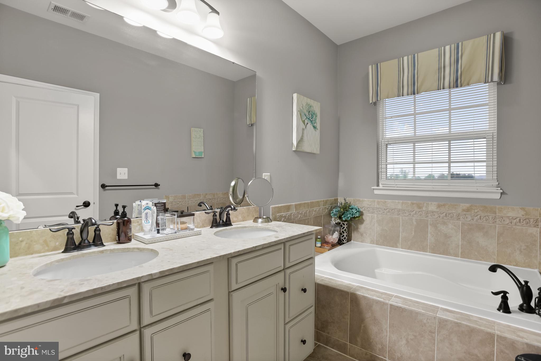 BALLARD GREEN - Residential Lease