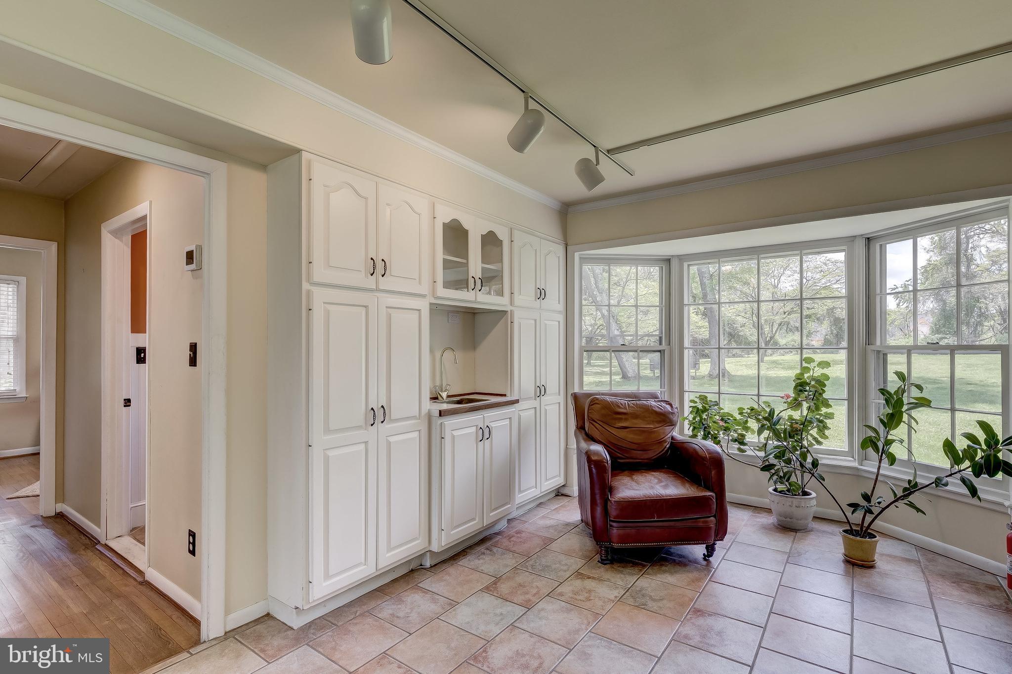 PADONIA CROSSING - Residential