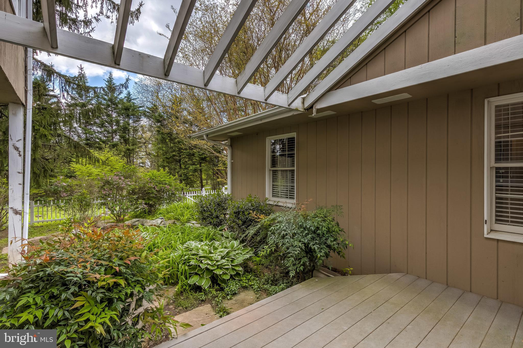 PADONIA CROSSING - Residential