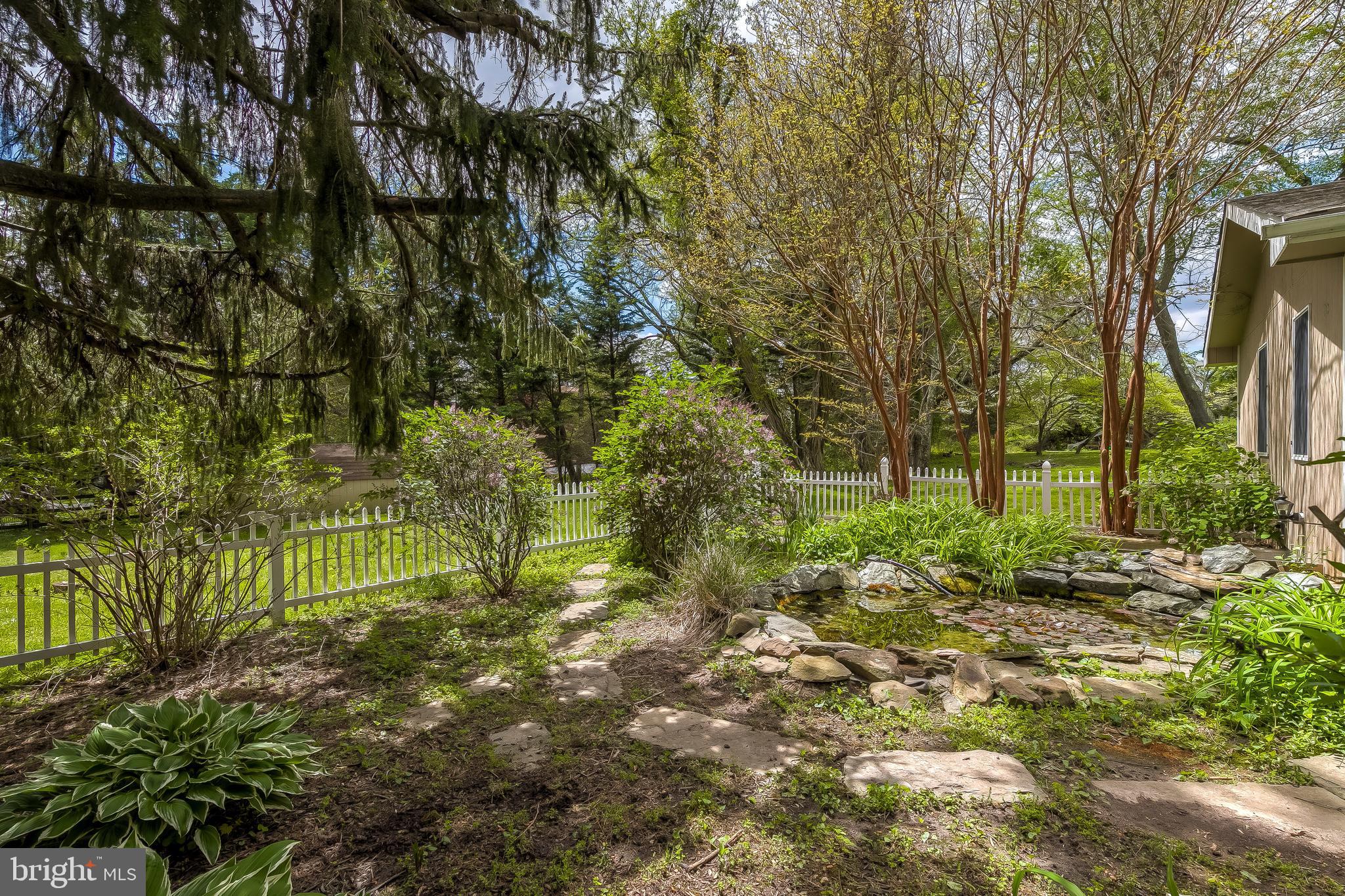 PADONIA CROSSING - Residential