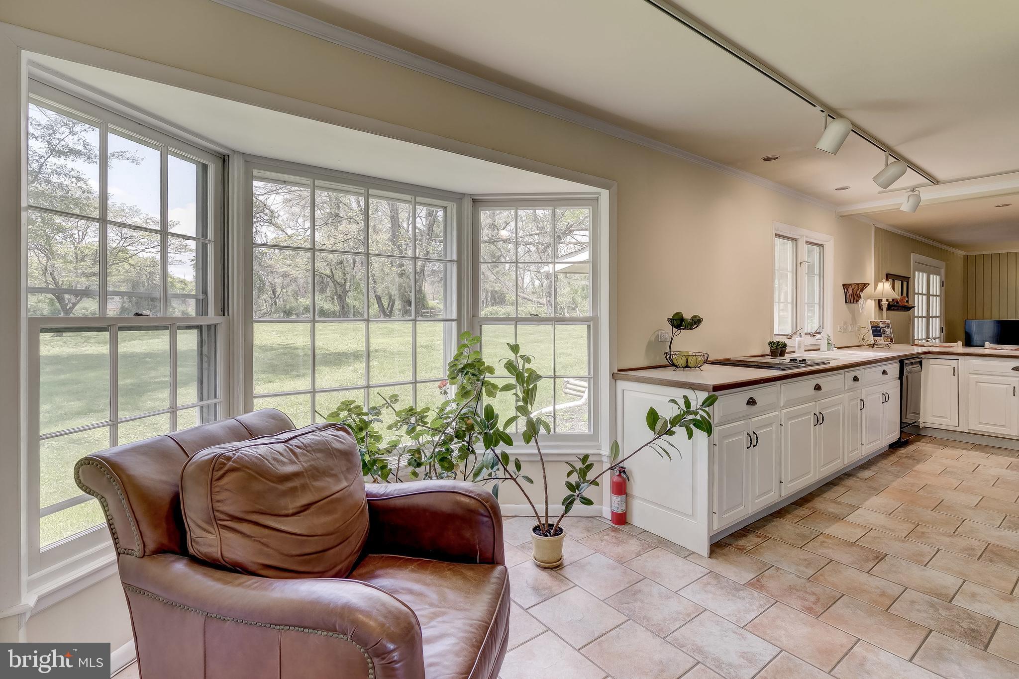 PADONIA CROSSING - Residential