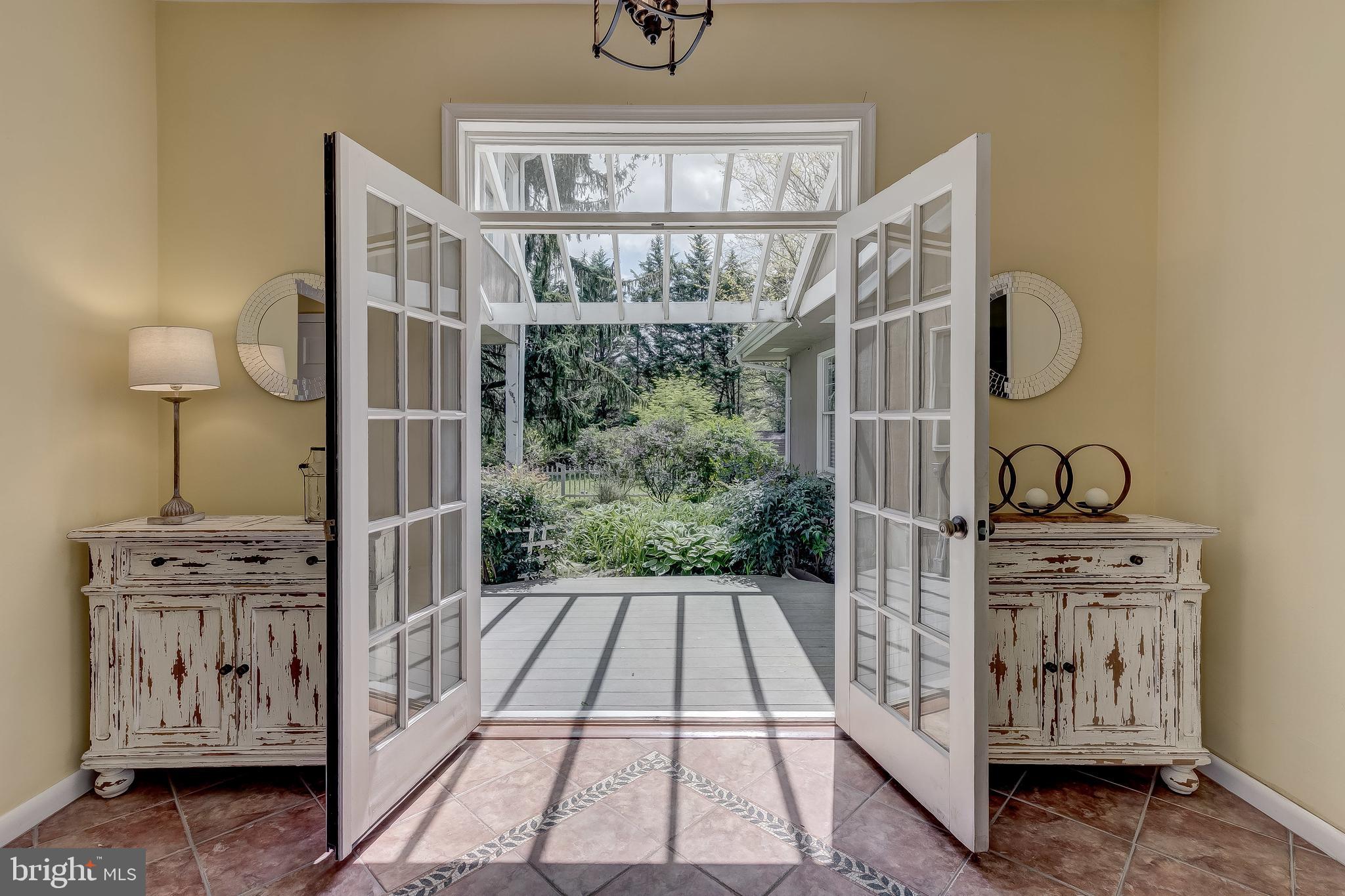 PADONIA CROSSING - Residential