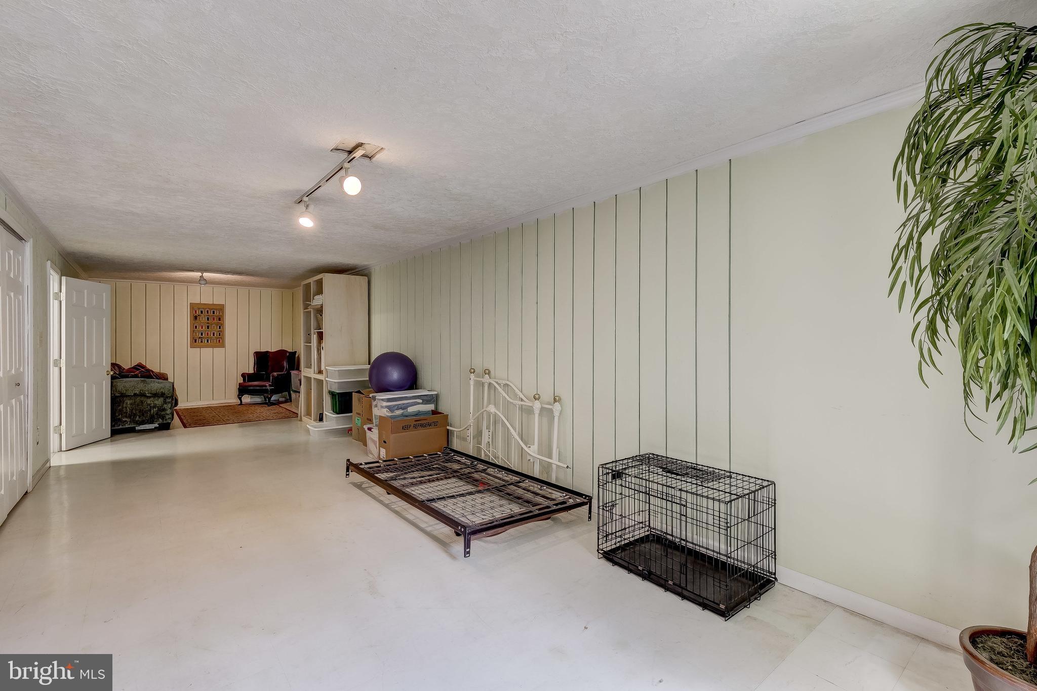 PADONIA CROSSING - Residential