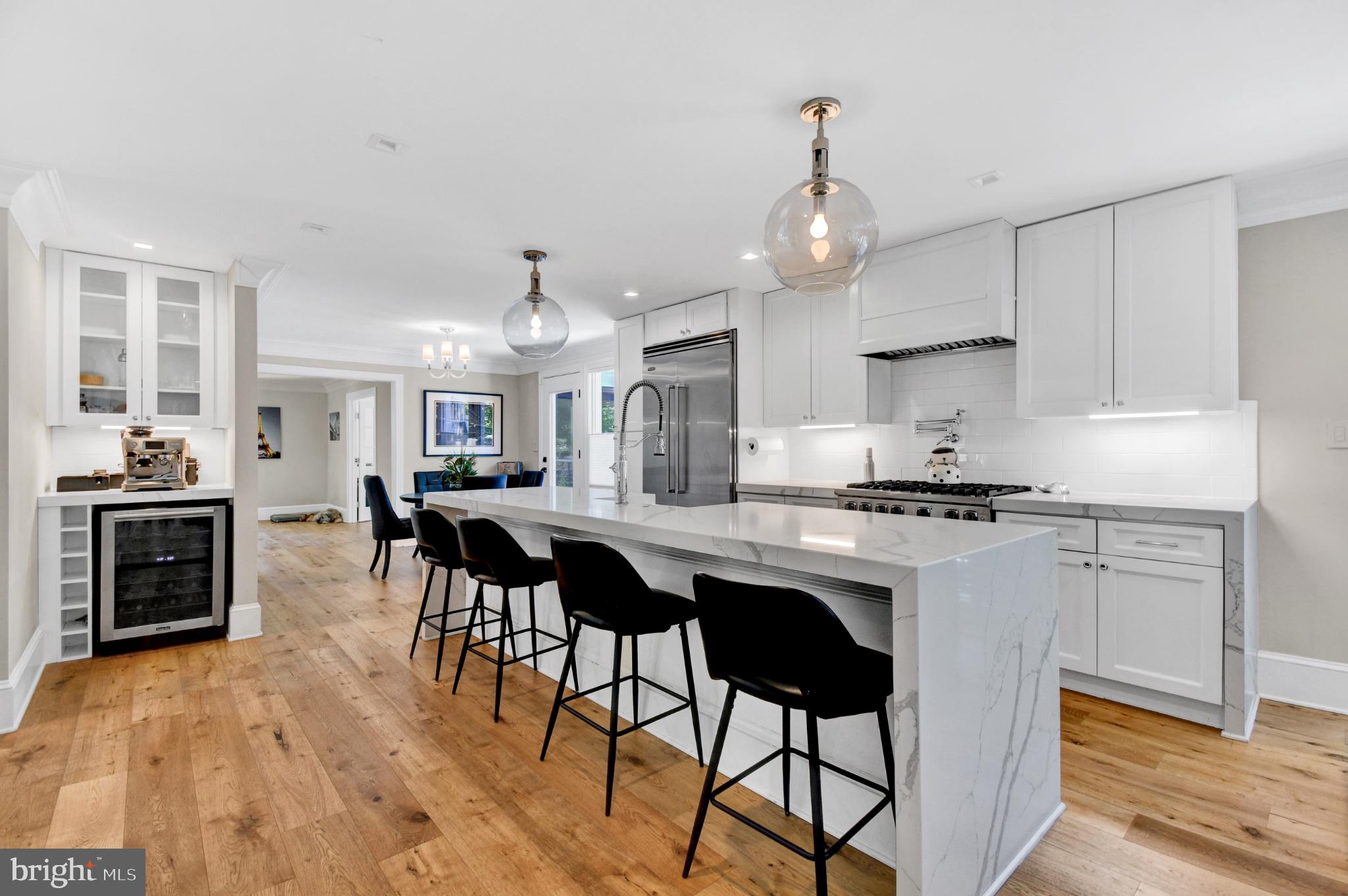 7601 PERSIMMON TREE LANE