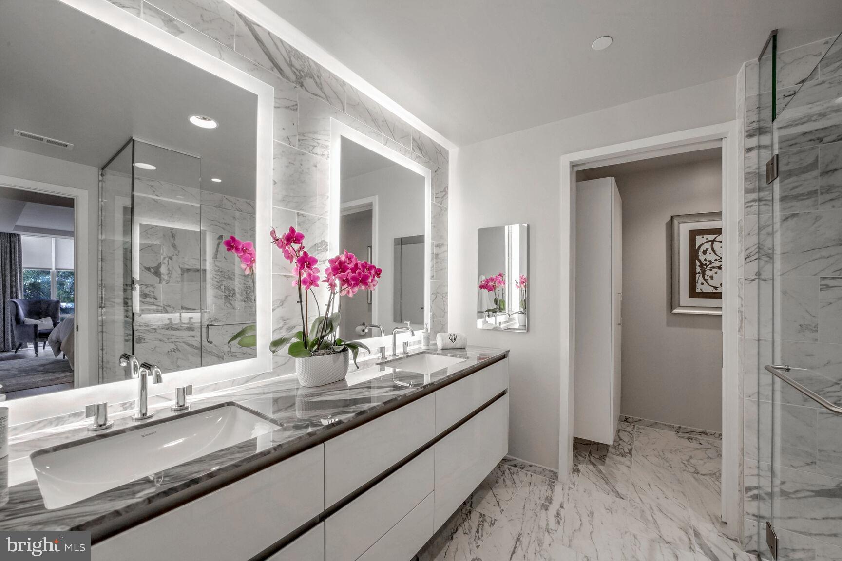 ROSSLYN - Residential