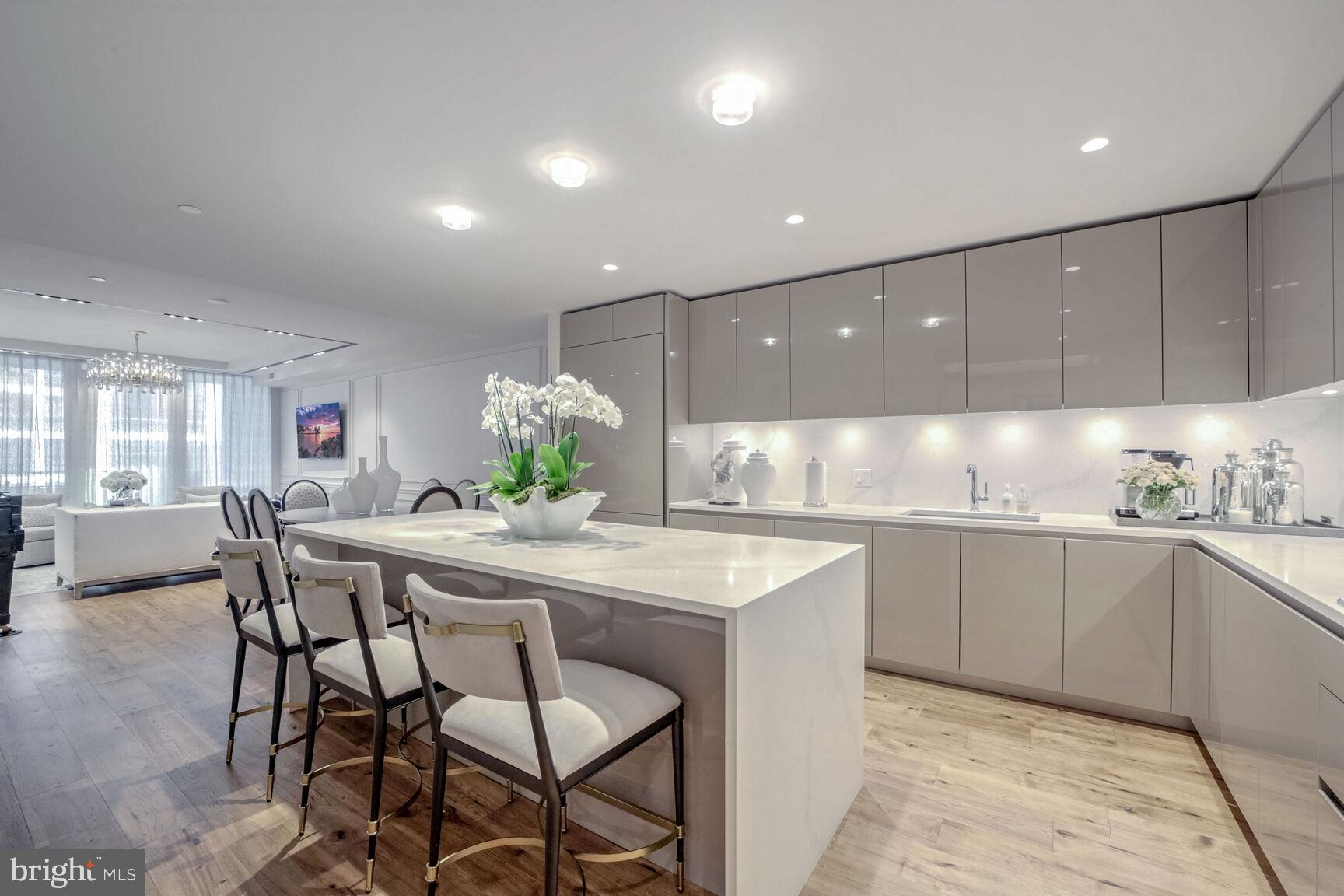 ROSSLYN - Residential