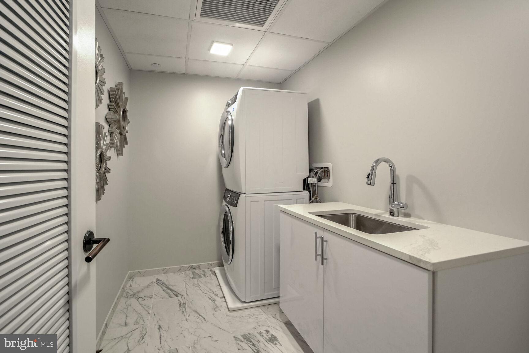 ROSSLYN - Residential