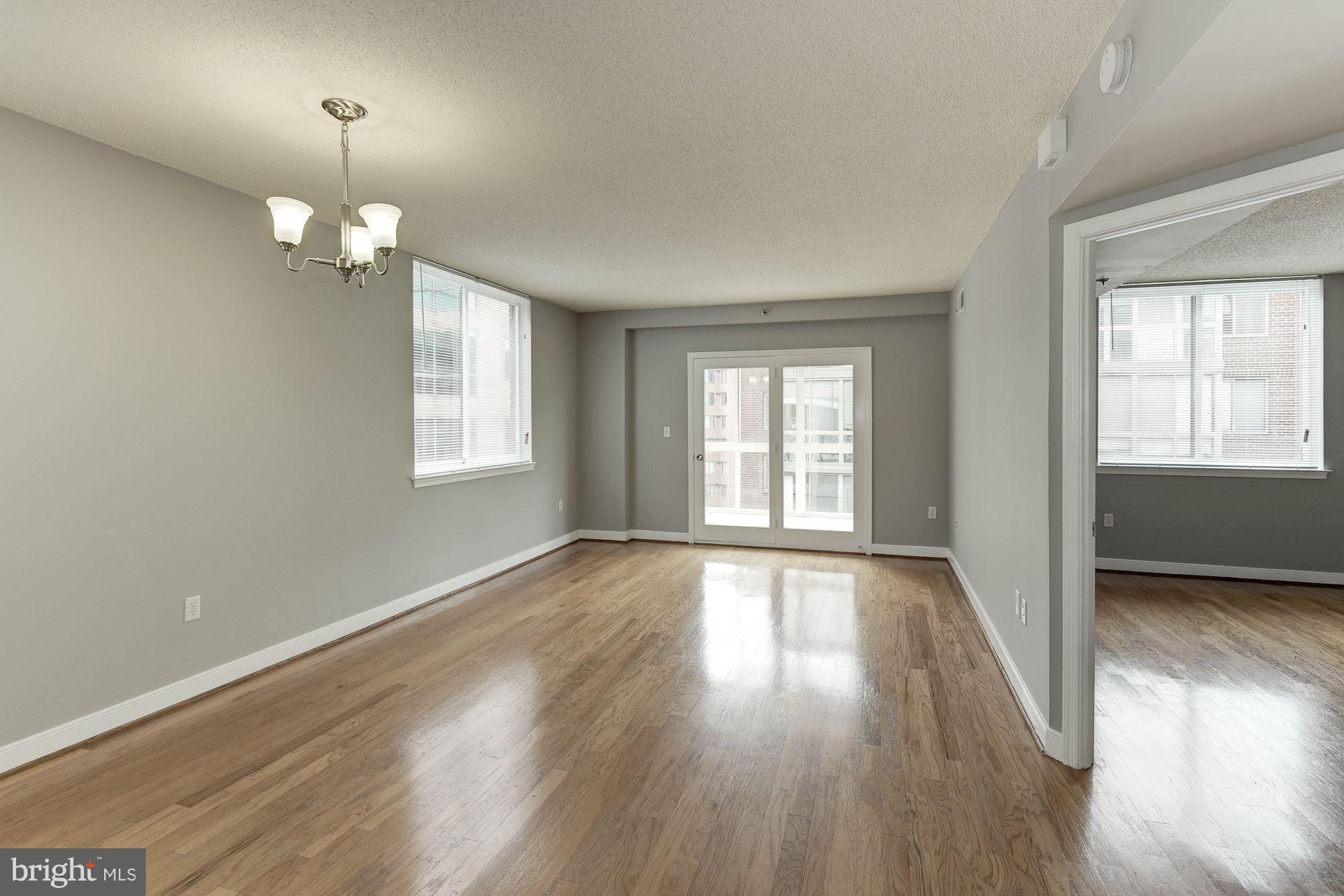 WINDSOR PLAZA - Residential