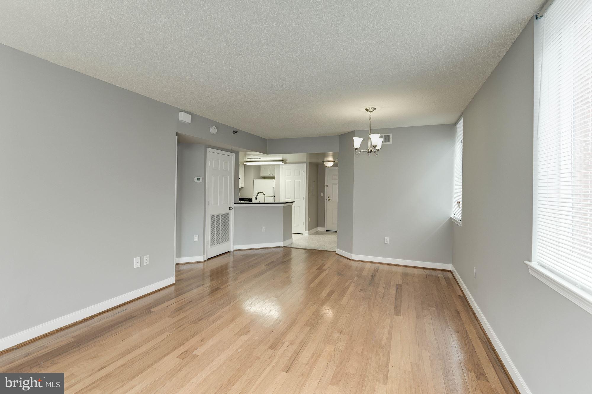 WINDSOR PLAZA - Residential