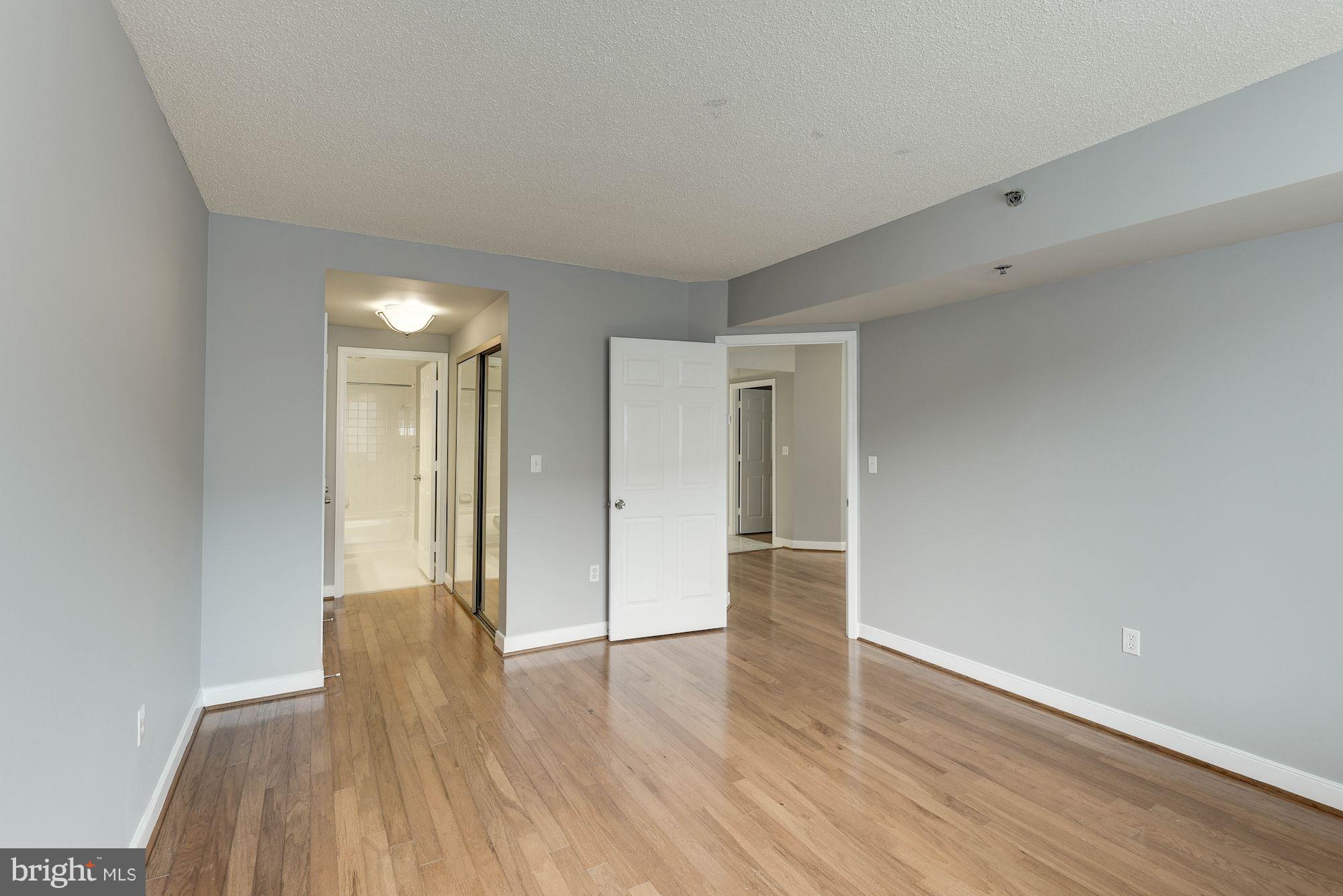 WINDSOR PLAZA - Residential