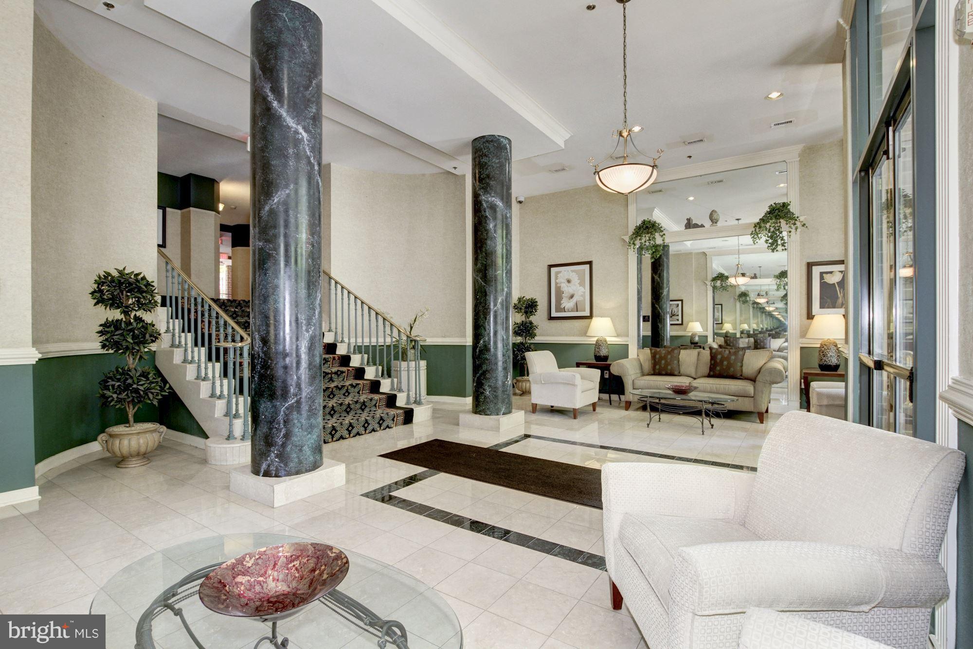 WINDSOR PLAZA - Residential