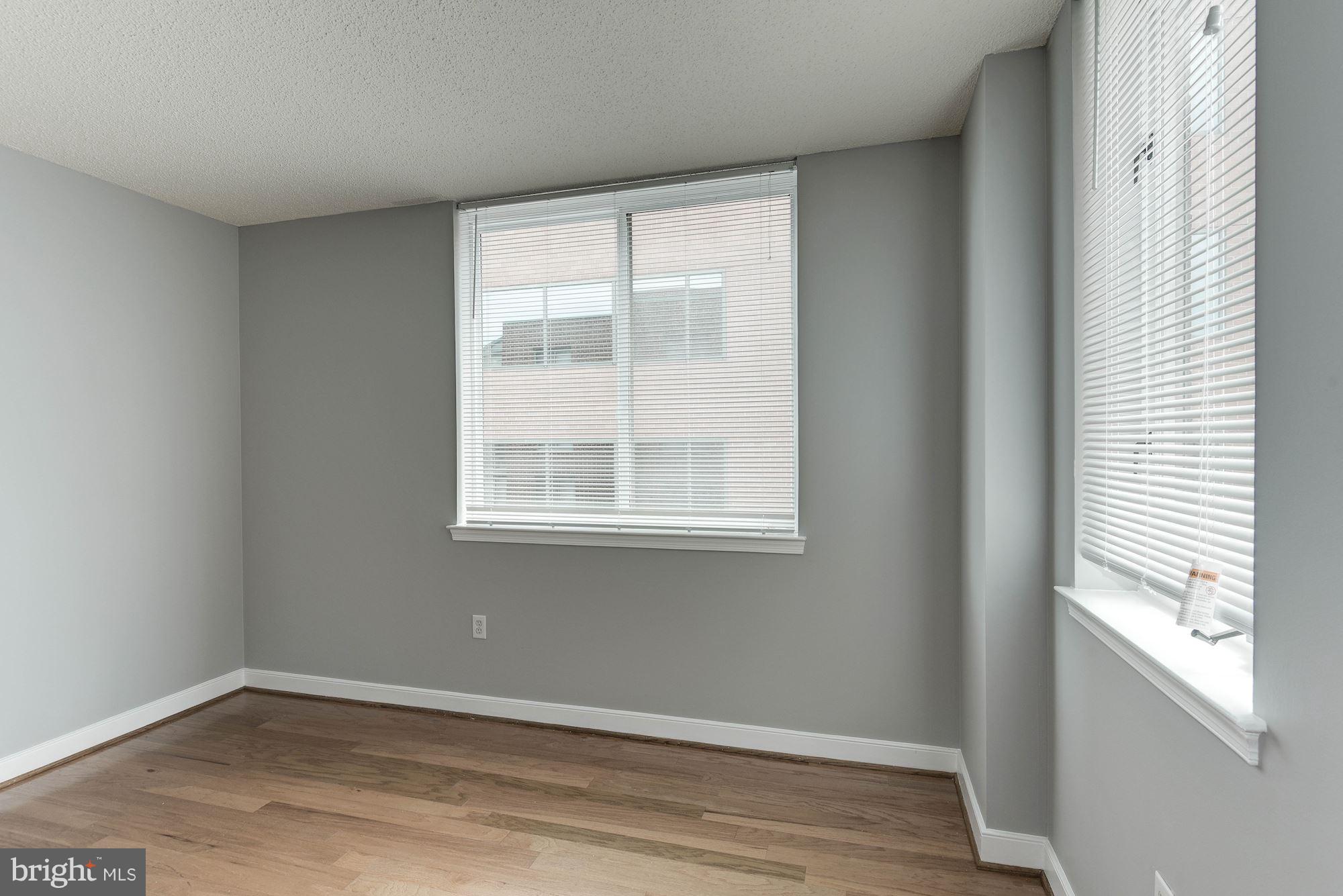 WINDSOR PLAZA - Residential