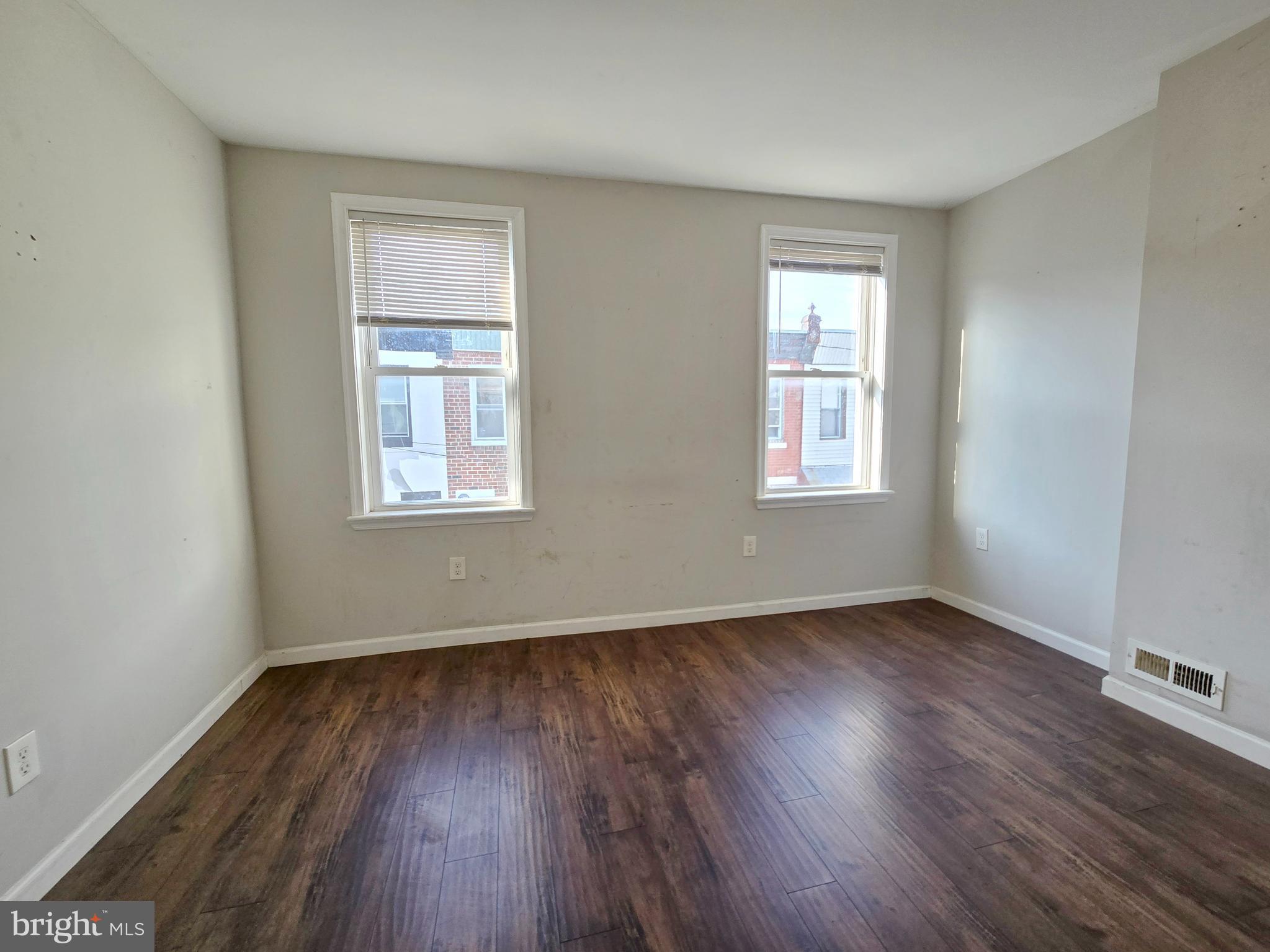 PORT RICHMOND - Residential