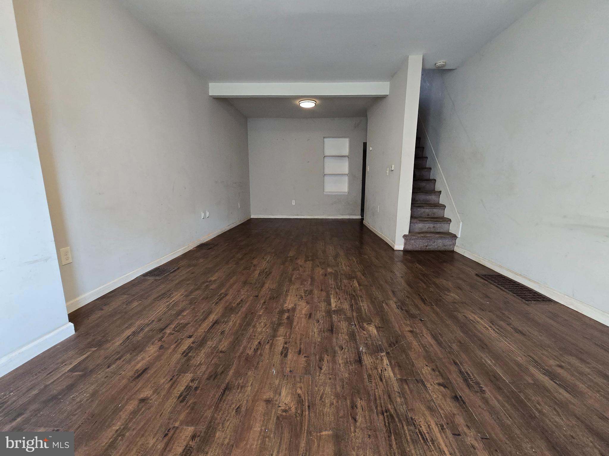 PORT RICHMOND - Residential