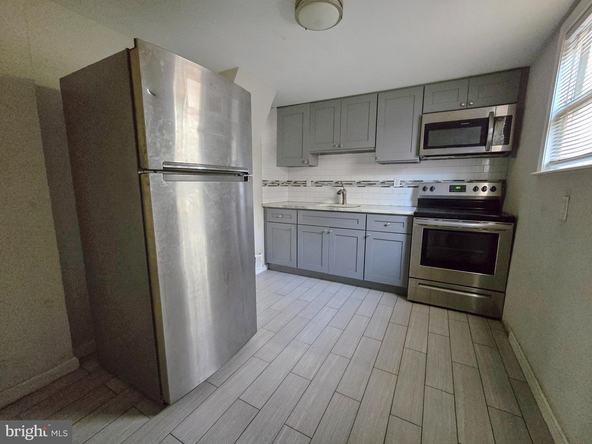 PORT RICHMOND - Residential