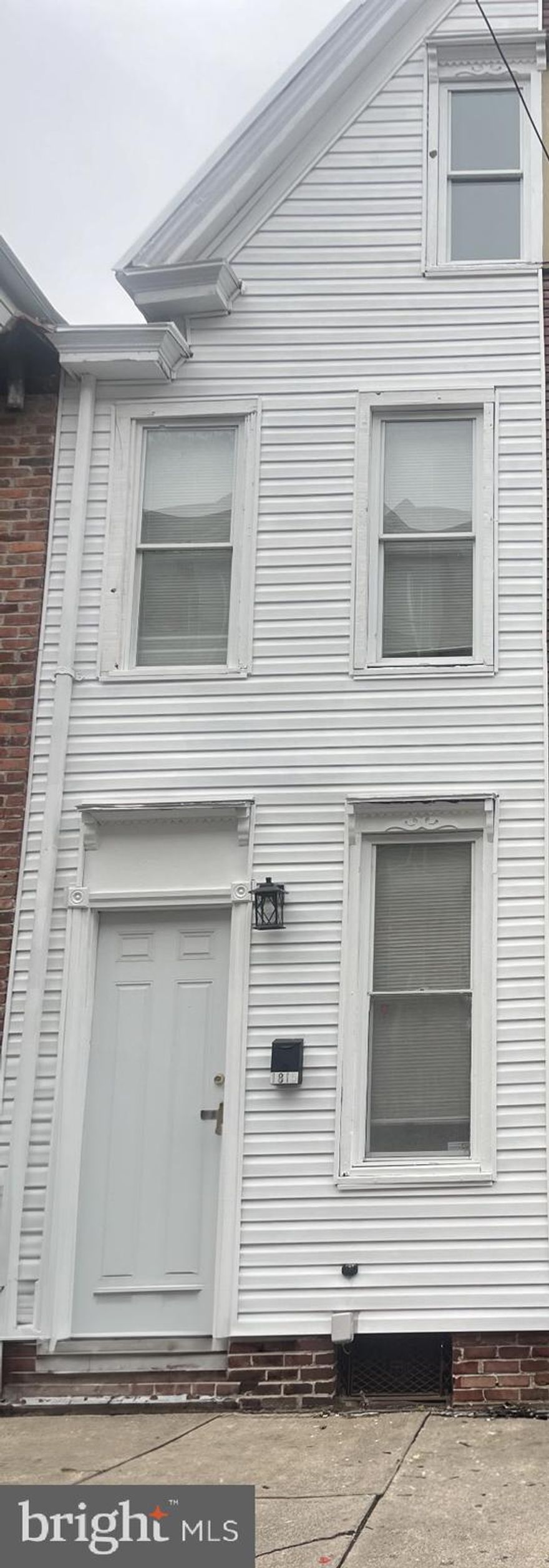 Welcome to this beautifully updated 3-bedroom, 1-bath townhome located in the heart of Midtown Harrisburg! This move-in ready home seamlessly blends classic charm with modern updates, making it perfect for first-time buyers, investors, or anyone looking to enjoy city living at its best.

Step inside to find a bright and inviting living space with fresh paint, new flooring, and plenty of natural light. The kitchen has been thoughtfully renovated with contemporary cabinetry, sleek countertops, and stainless steel appliances—ideal for everyday cooking or entertaining guests.

Upstairs, you'll find three comfortable bedrooms with ample closet space and an updated full bath featuring modern fixtures and finishes. Additional highlights include a small private backyard area, updated mechanicals, and a full basement for extra storage or future finishing potential.




--