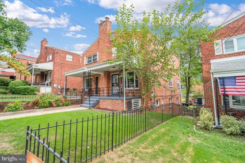 Photo of 421 Jefferson Street NE, WASHINGTON, DC 20011 (MLS # DCDC2269152)