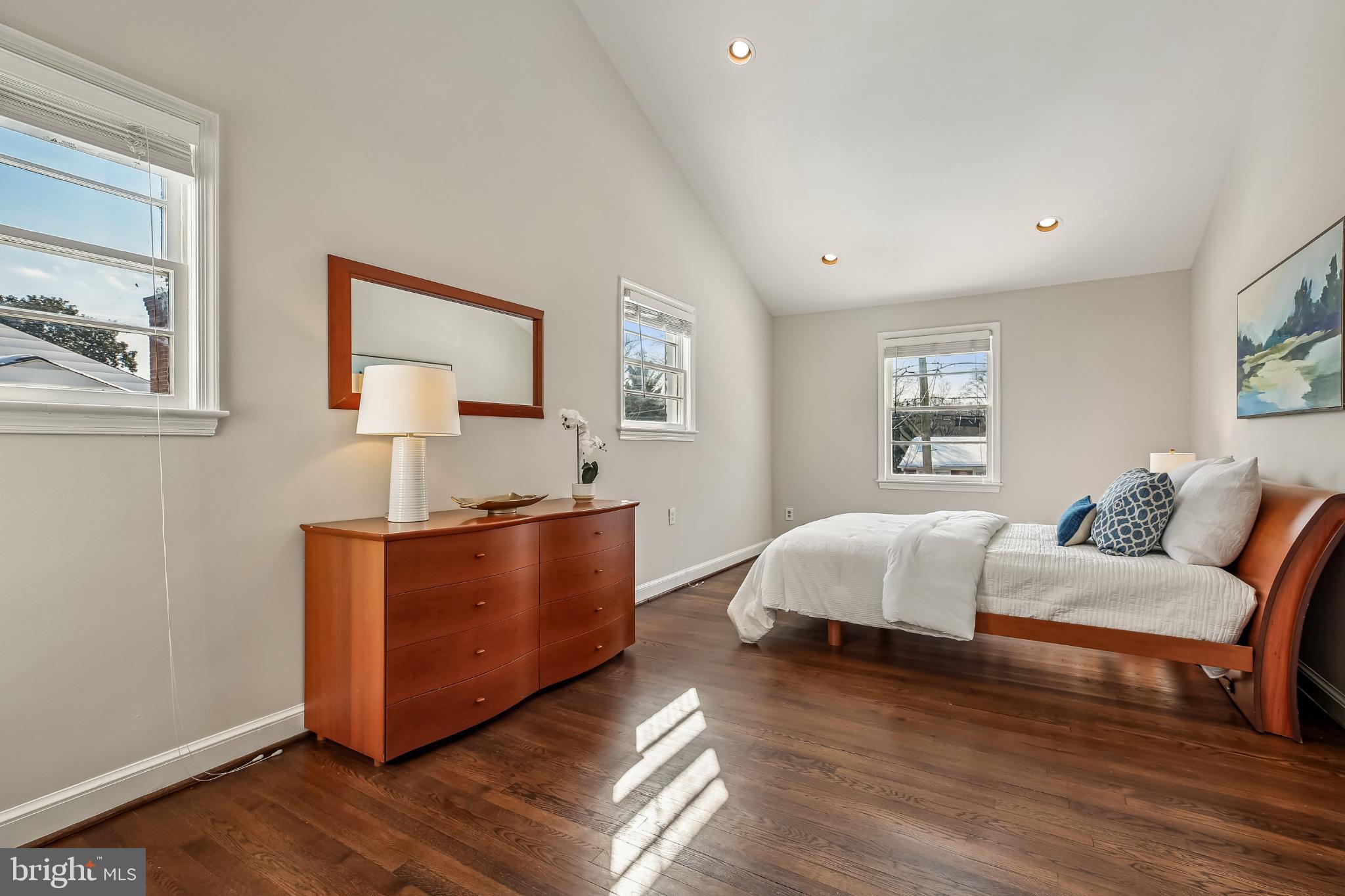 WOODBURN - Residential