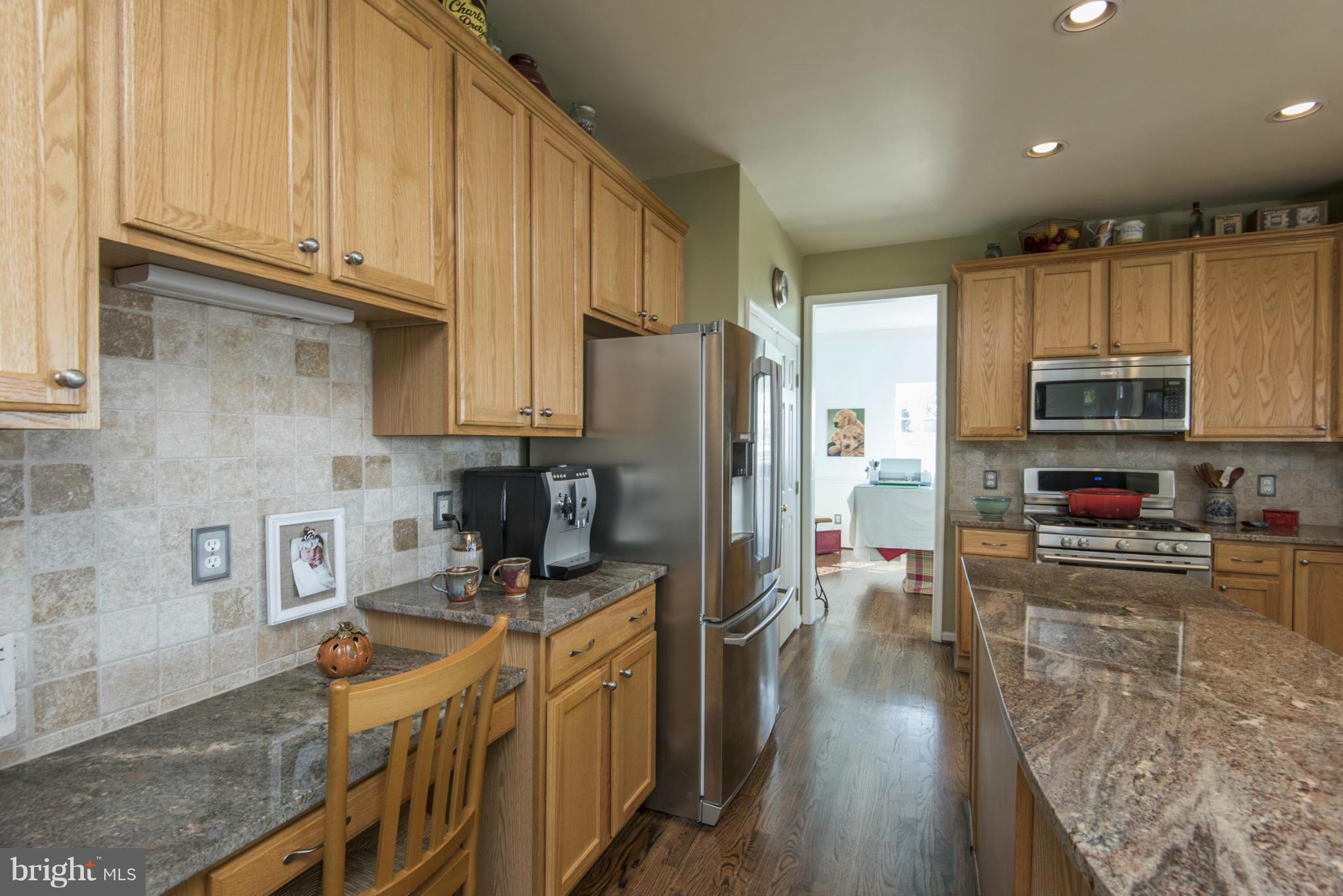 PELHAM MANOR - Residential