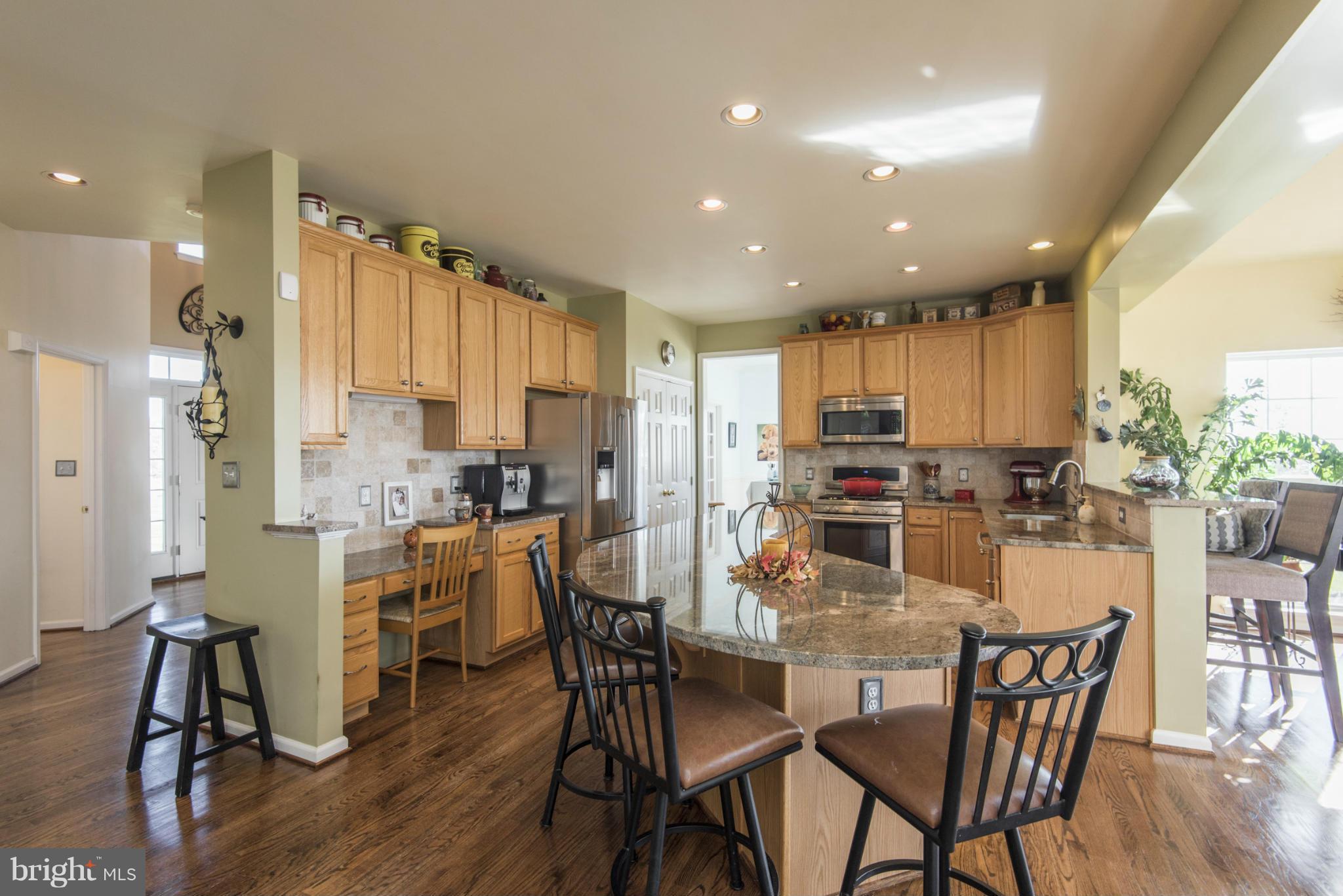 PELHAM MANOR - Residential