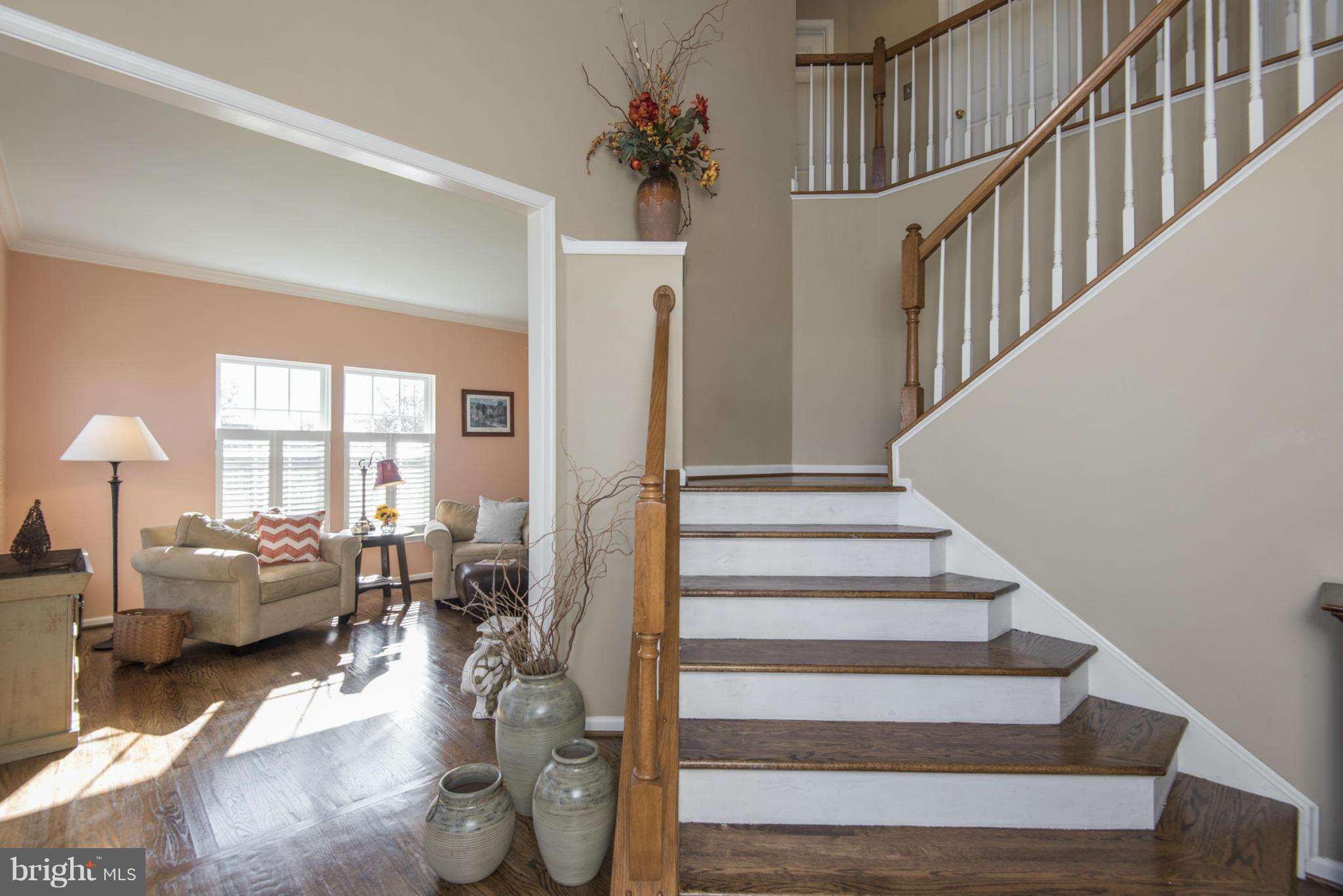 PELHAM MANOR - Residential