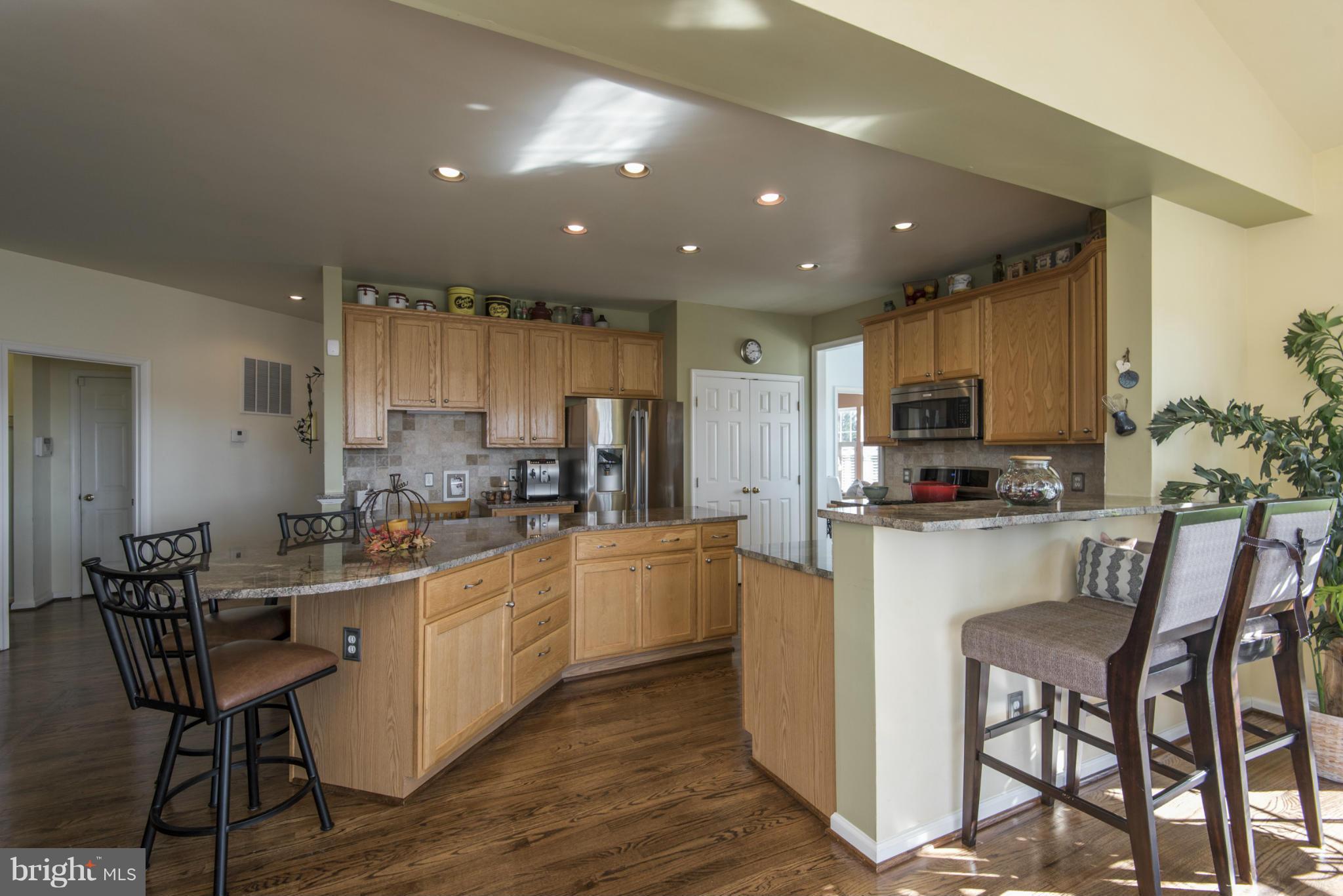 PELHAM MANOR - Residential