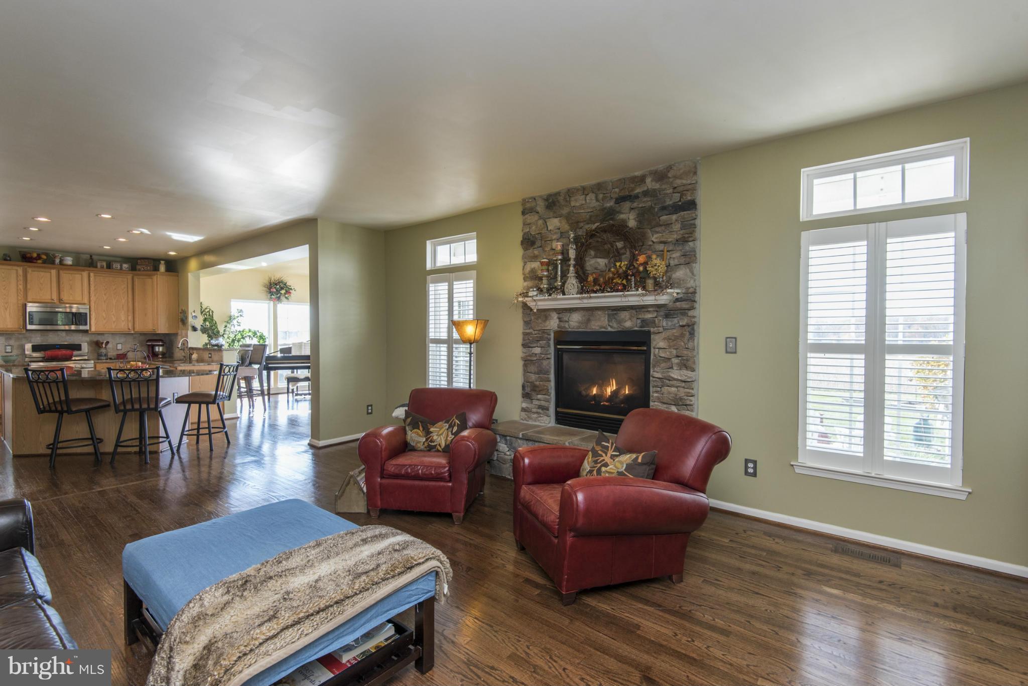 PELHAM MANOR - Residential