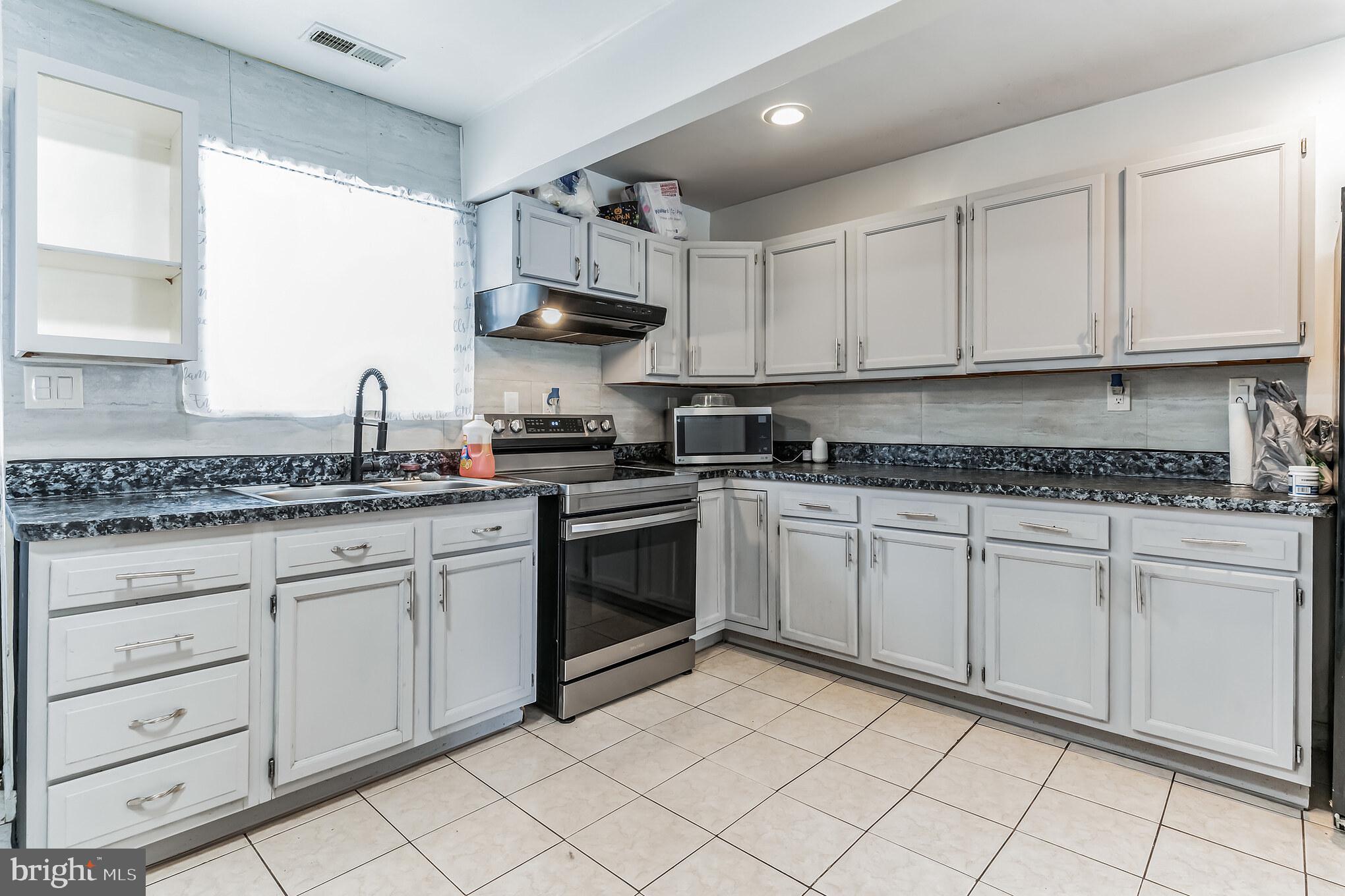 WOODLAND VILLAGE IND HEA - Residential