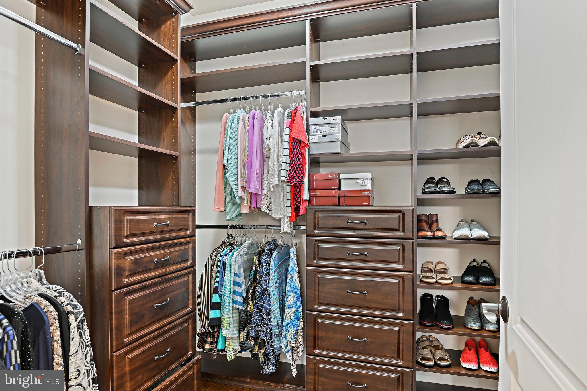 KENT GARDENS - Residential