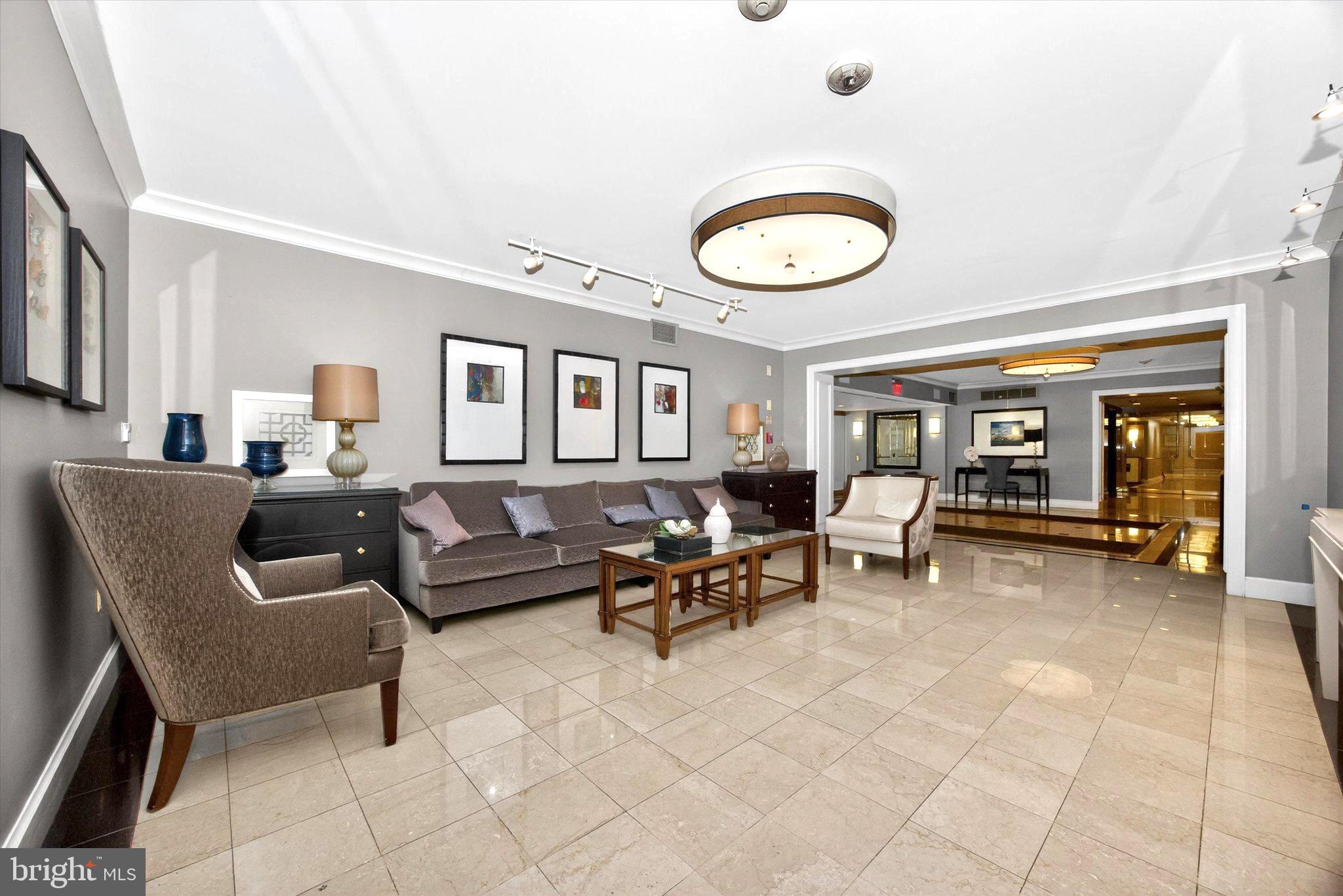 ELIZABETH - Residential