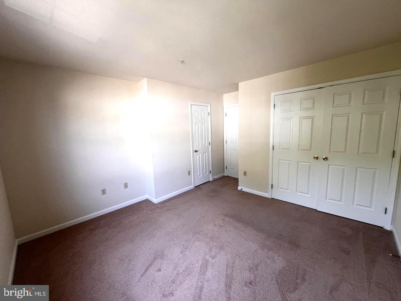 CAPTAINS QUARTER CONDOMINIUM - Residential Lease