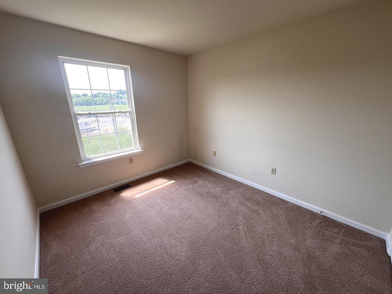 CAPTAINS QUARTER CONDOMINIUM - Residential Lease