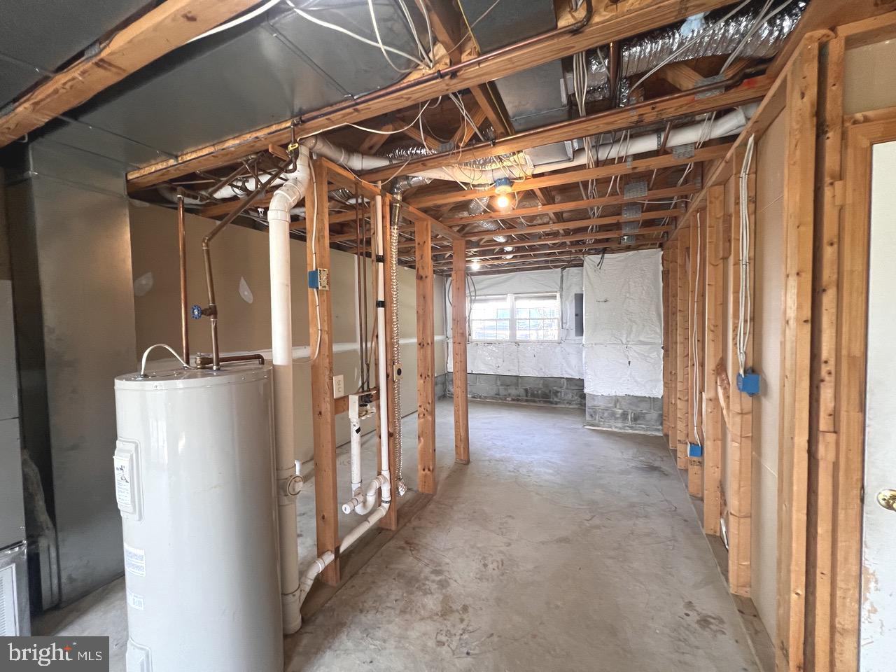 CAPTAINS QUARTER CONDOMINIUM - Residential Lease