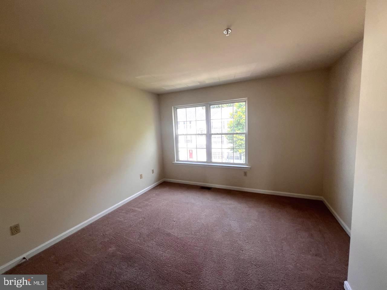 CAPTAINS QUARTER CONDOMINIUM - Residential Lease