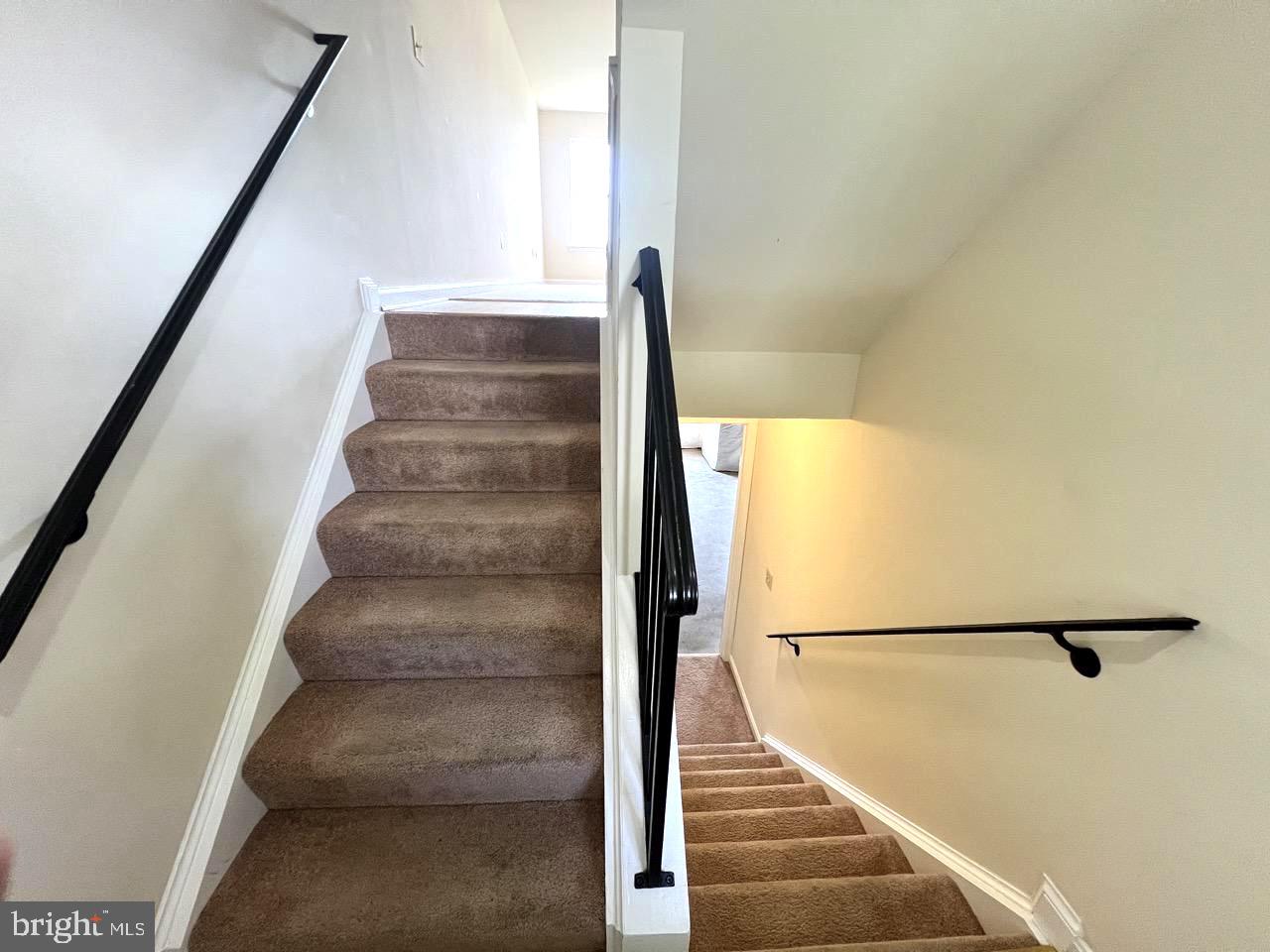 CAPTAINS QUARTER CONDOMINIUM - Residential Lease