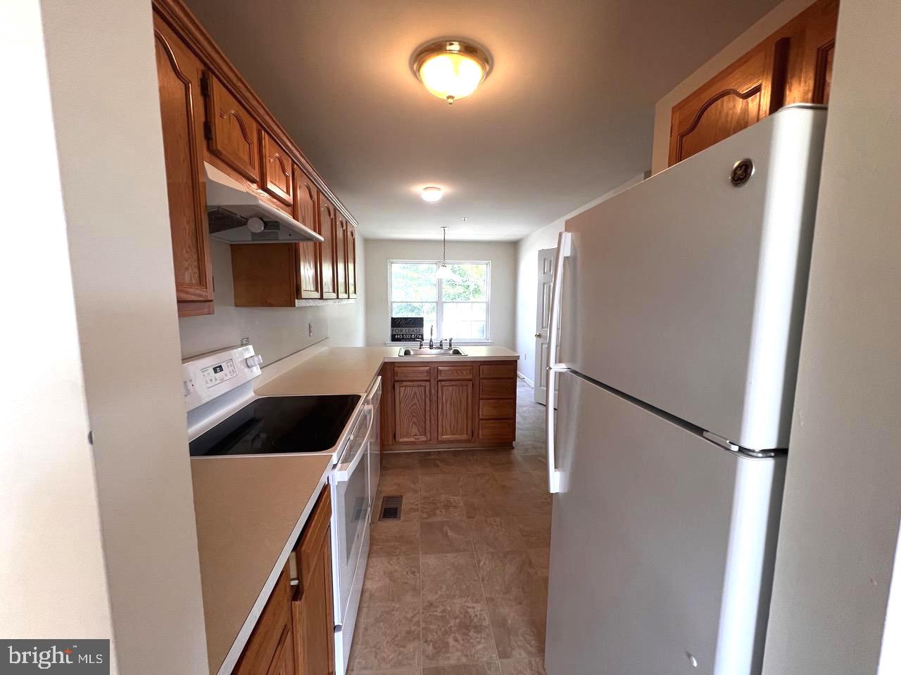 CAPTAINS QUARTER CONDOMINIUM - Residential Lease