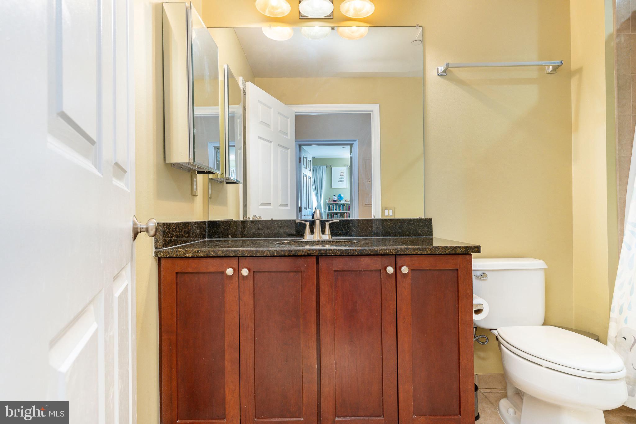 NAVAL SQUARE - Residential