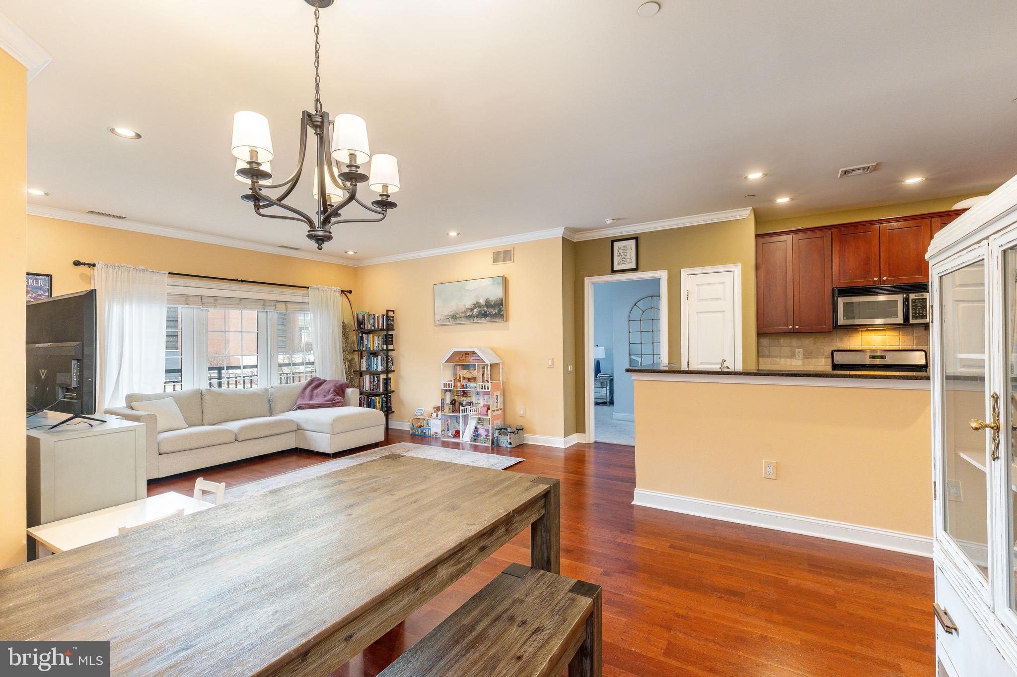 NAVAL SQUARE - Residential