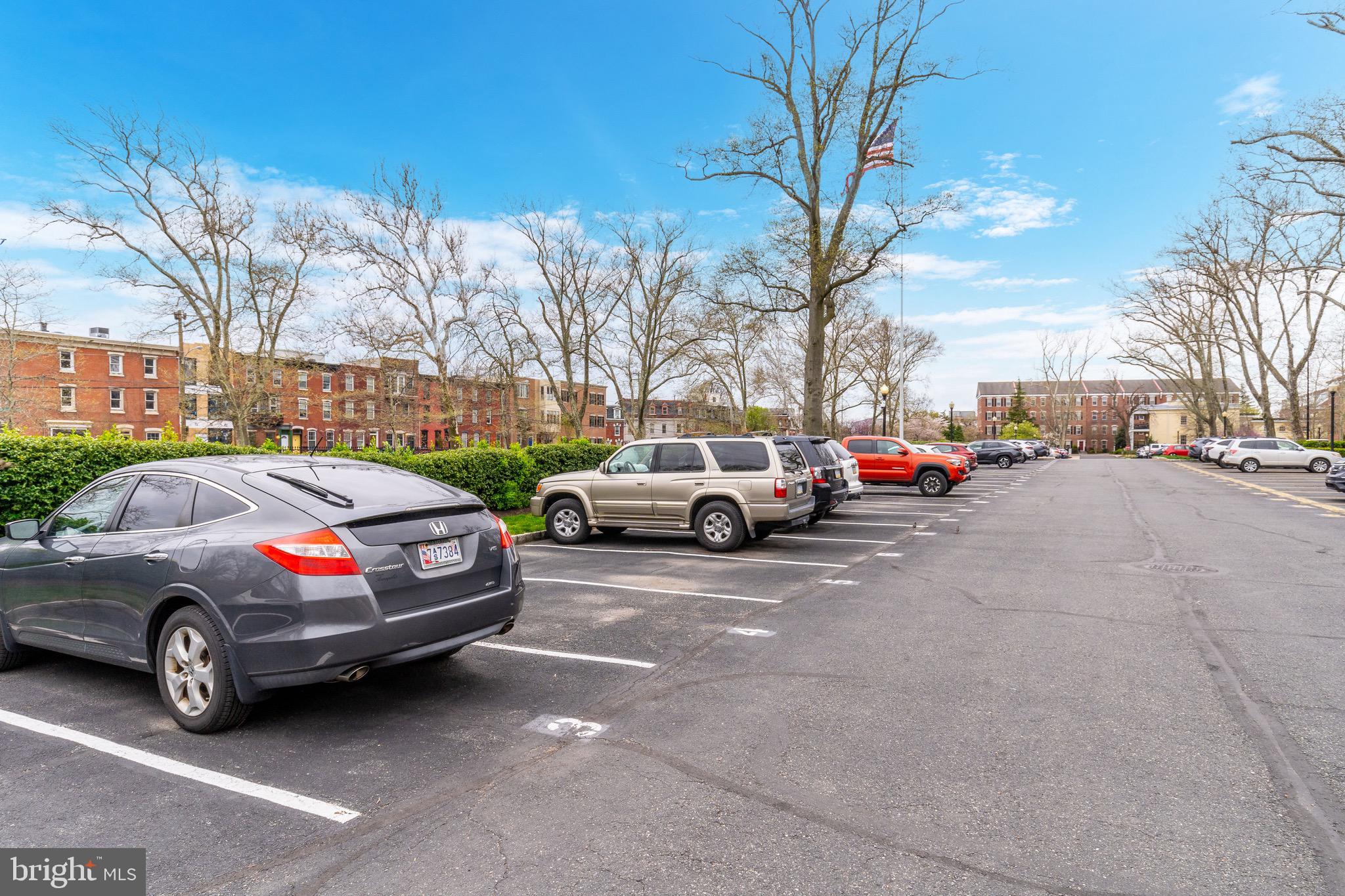 NAVAL SQUARE - Residential