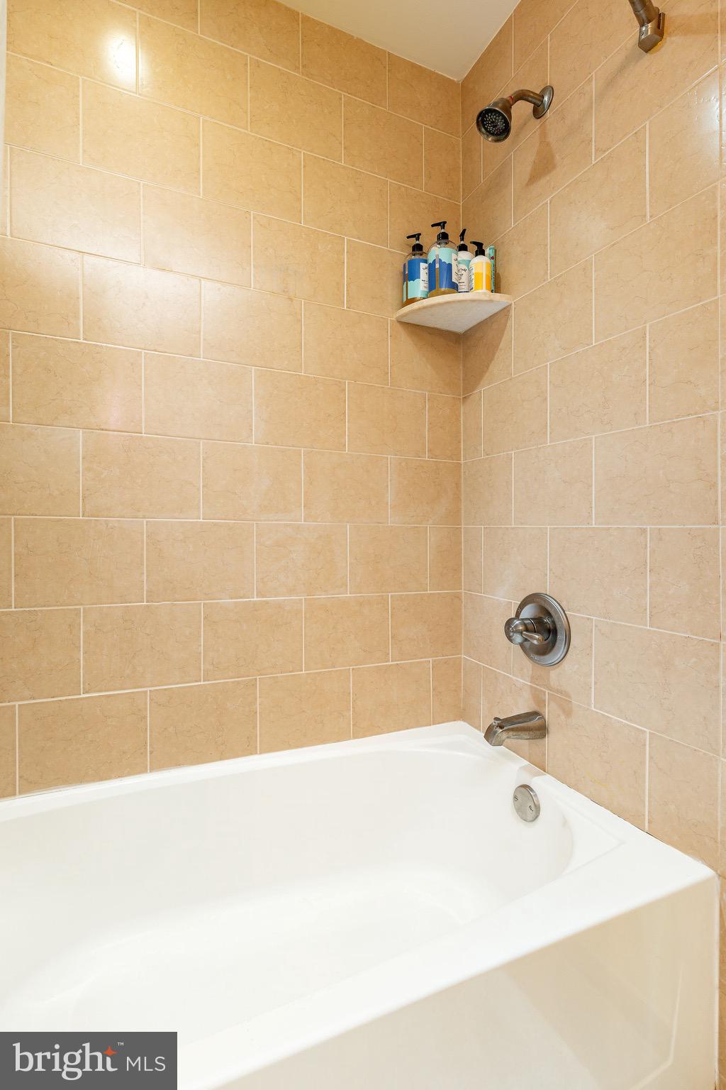 NAVAL SQUARE - Residential