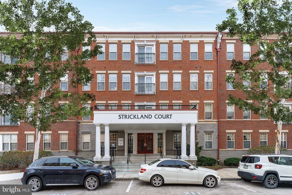 Photo of 500 Admirals Way #214, PHILADELPHIA, PA 19146 (MLS # PAPH2576898)