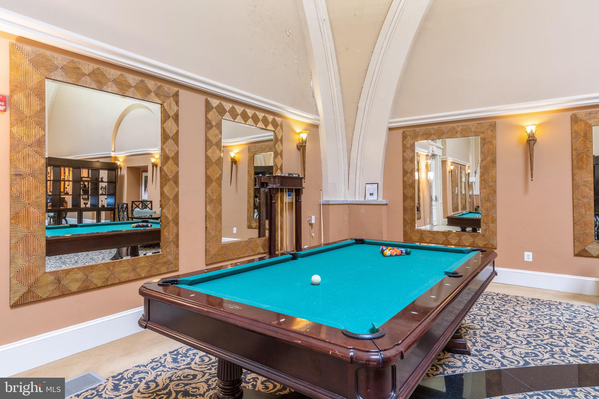 NAVAL SQUARE - Residential